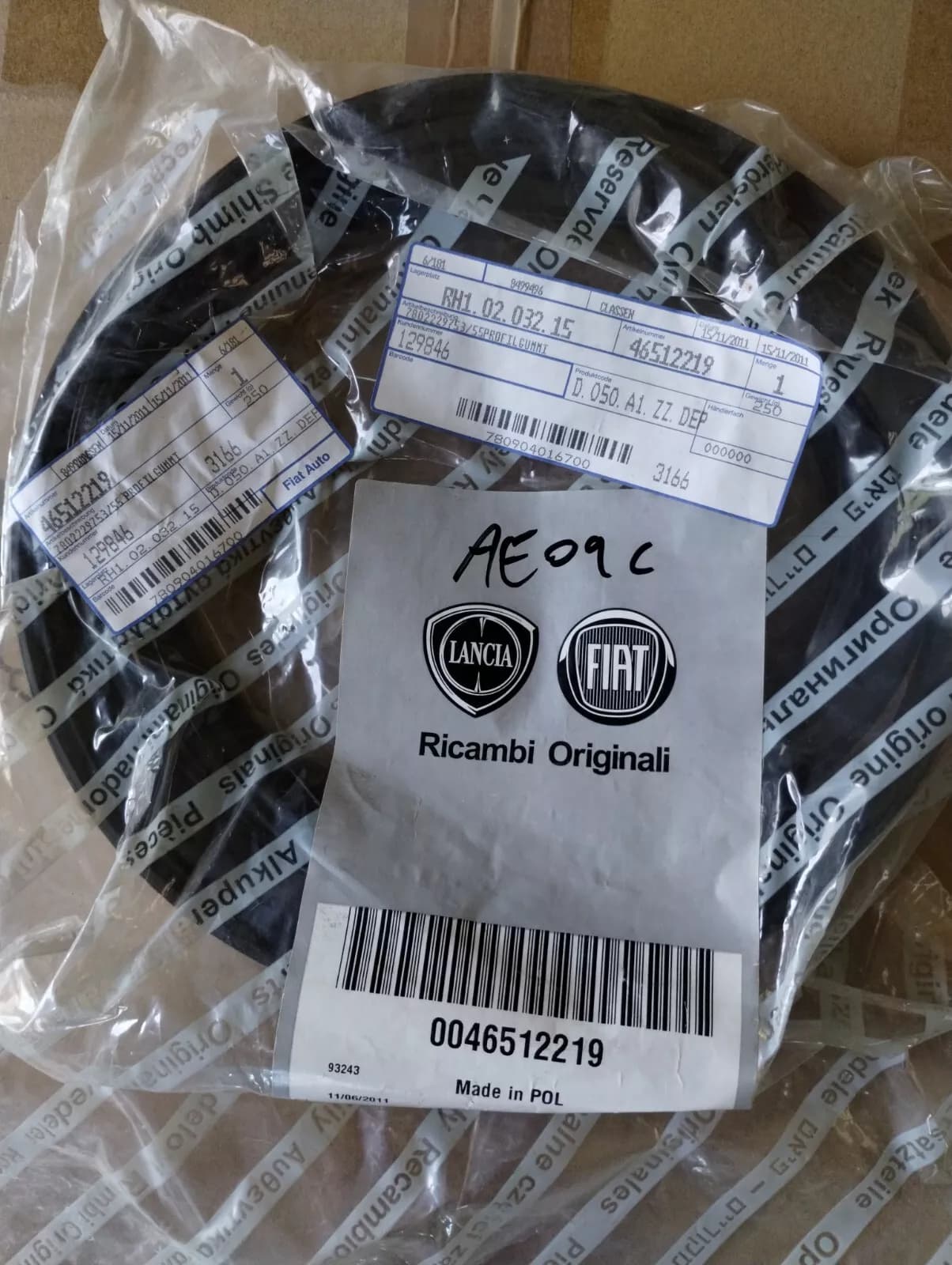 Genuine Fiat, RUBBER WEATHER STRIP No: 46512219