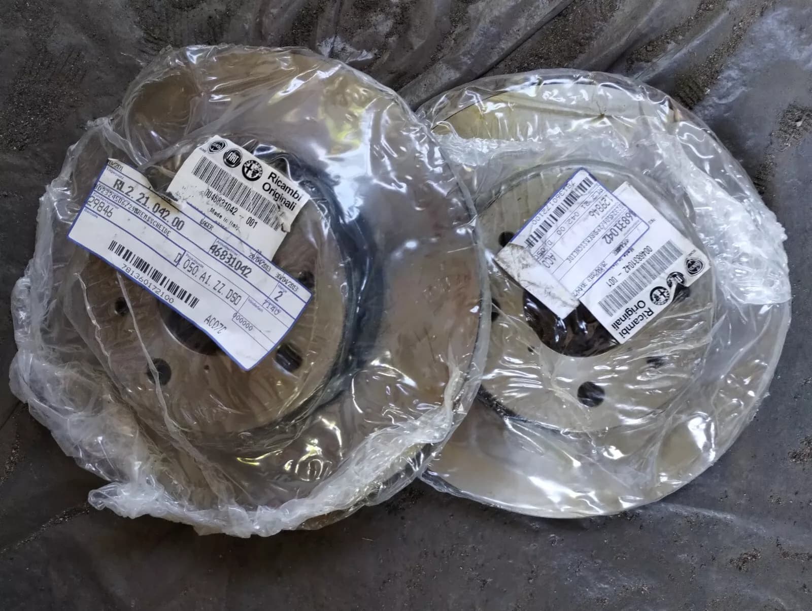 Genuine Fiat BRAKE DISC 2Pcs No: 46831042