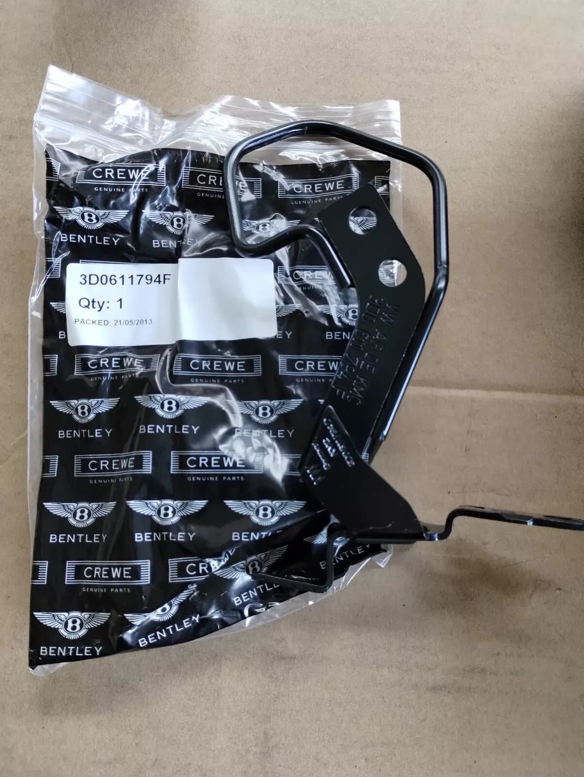 Bentley genuine BRACKET No : 3D0611794F