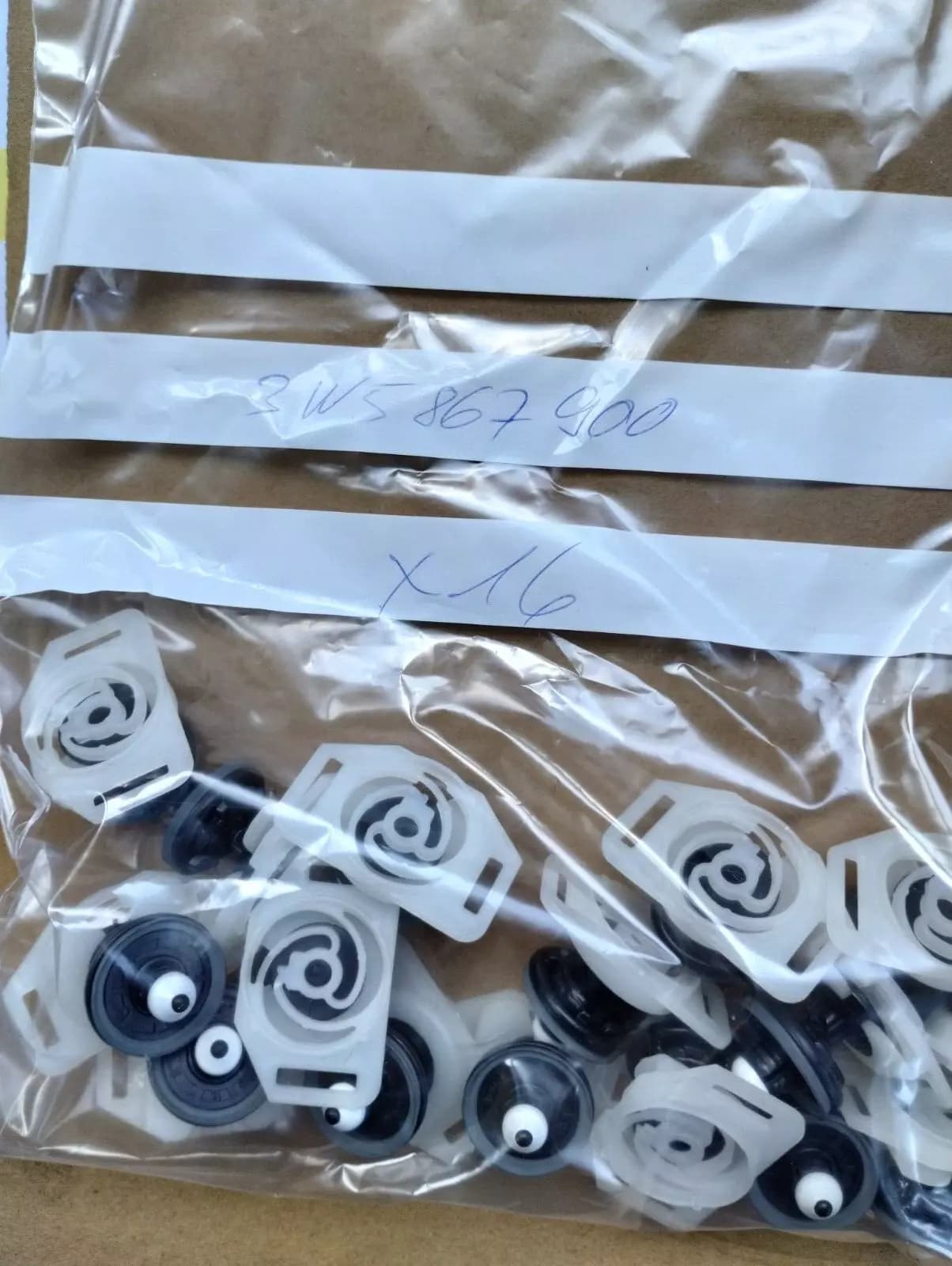 ORIGINAL BENTLEY MOUNTING CLIP 16 PCS no: 3W5867900