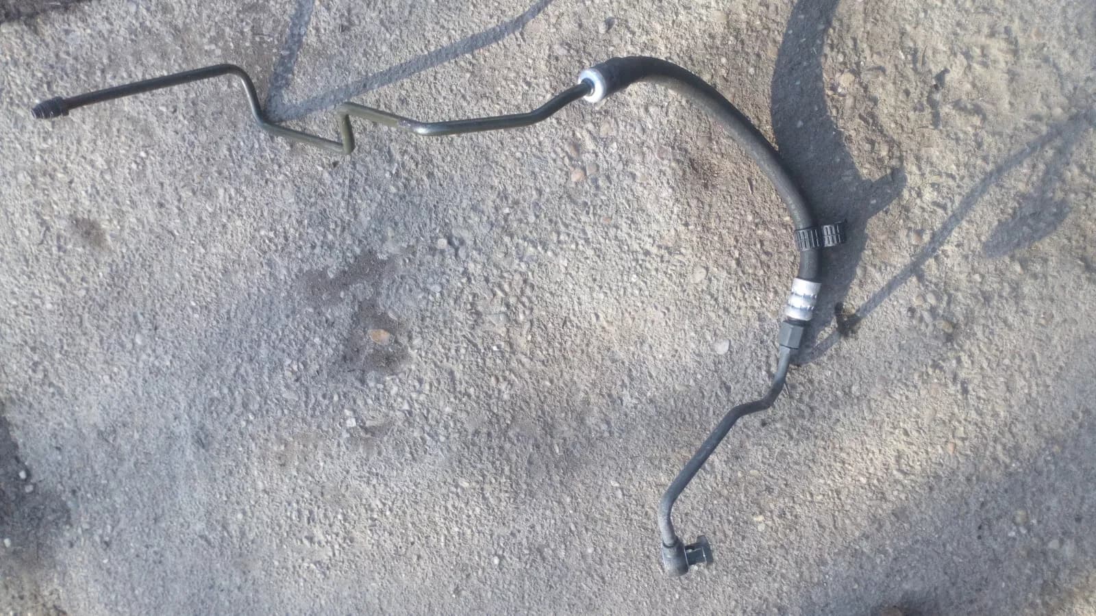 Saab 9-3 (1998-) Steering gear hose.