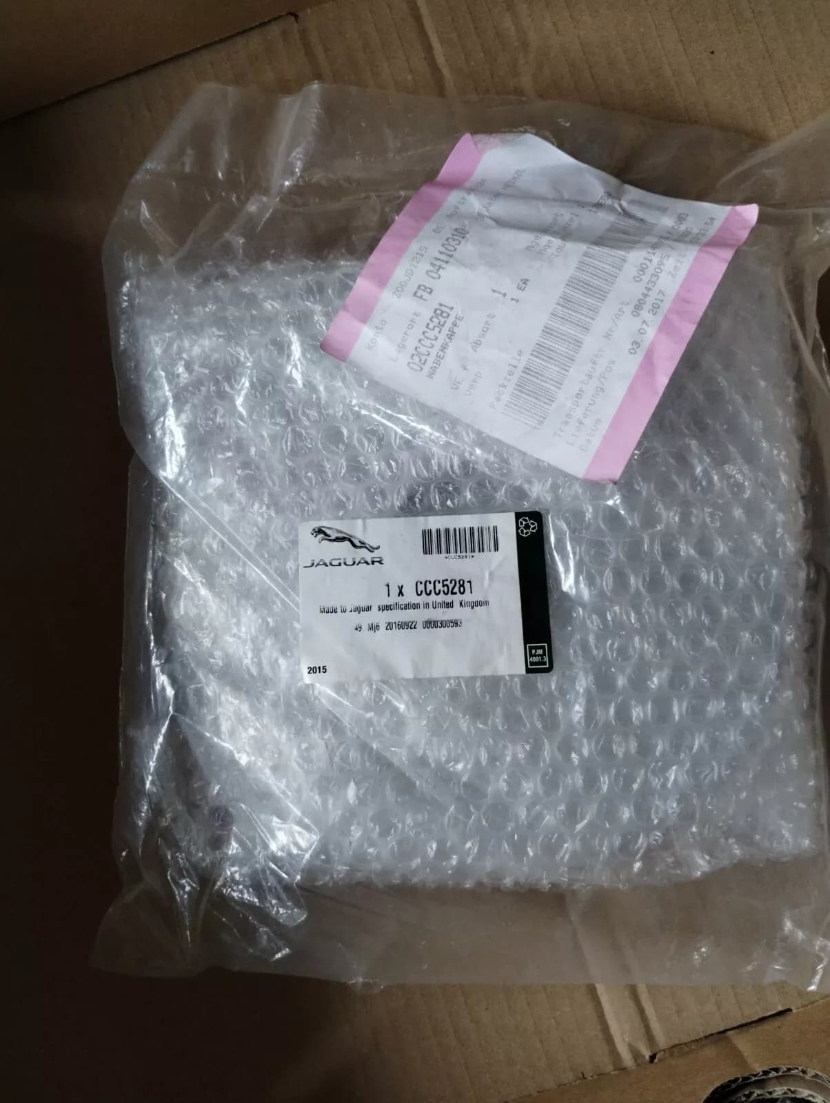 Jaguar, Land Rover, genuine hub cap No: CCC5281