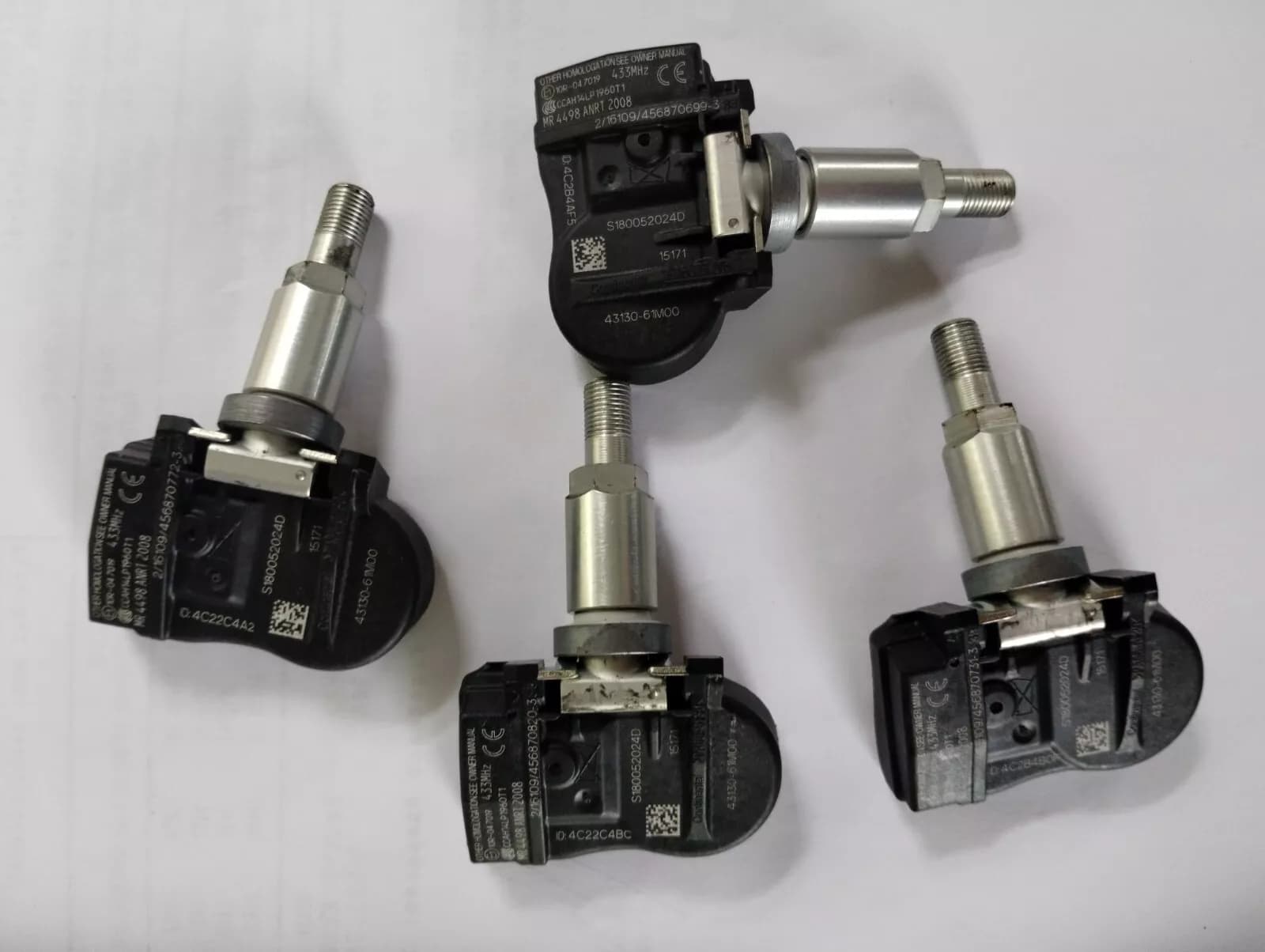Tyre valve pressure sensor 4pcs No: CCAH14LP1960T1