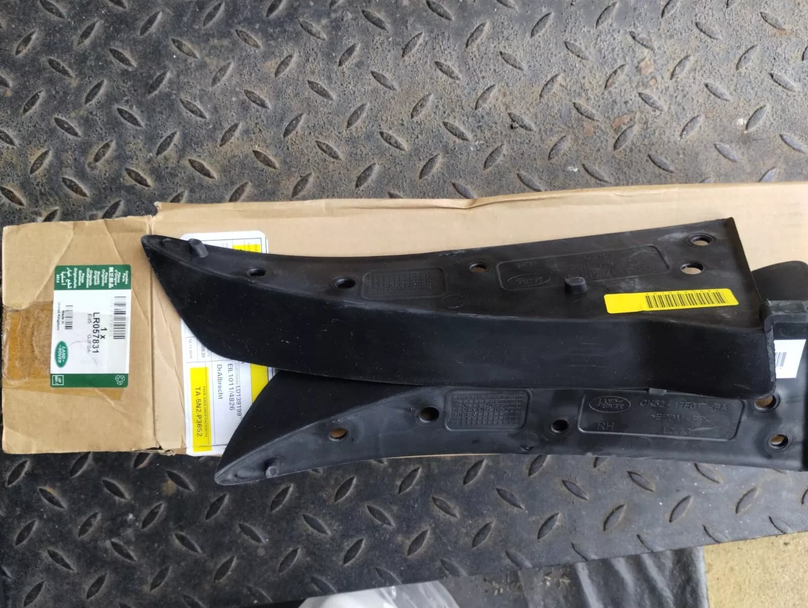 Jaguar, Land Rover, genuine Air deflector No: LR057831