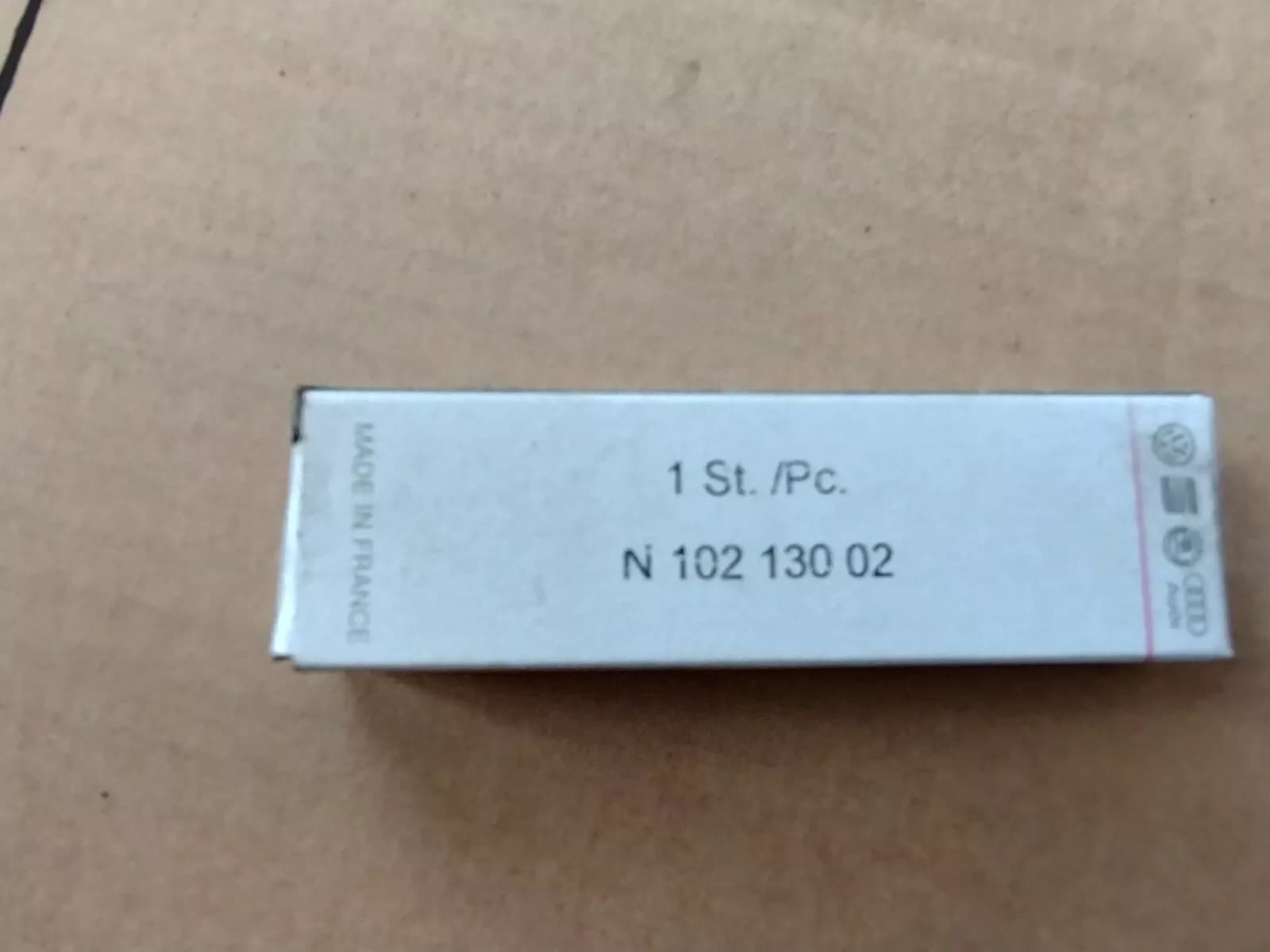 Genuine VW, AUDI Glow plug 5 pcs Nr: N10213002