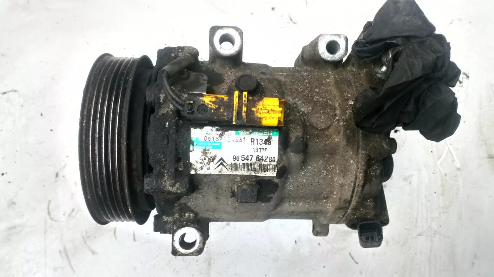 Peugeot air conditioning compressor part no : 9654764280
