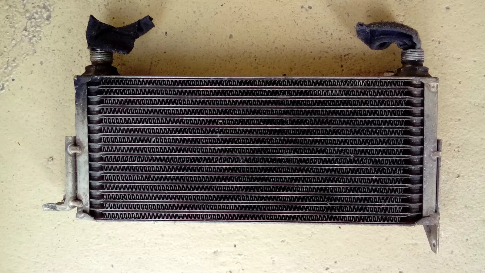 SAAB 9000 engine oil cooler Part no:7596018