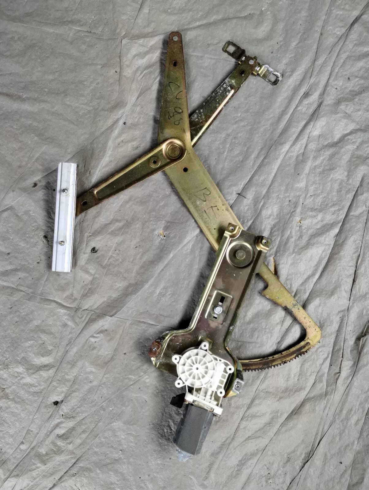 Saab 9-3 Convertible 1998-03 ,Window regulator front right