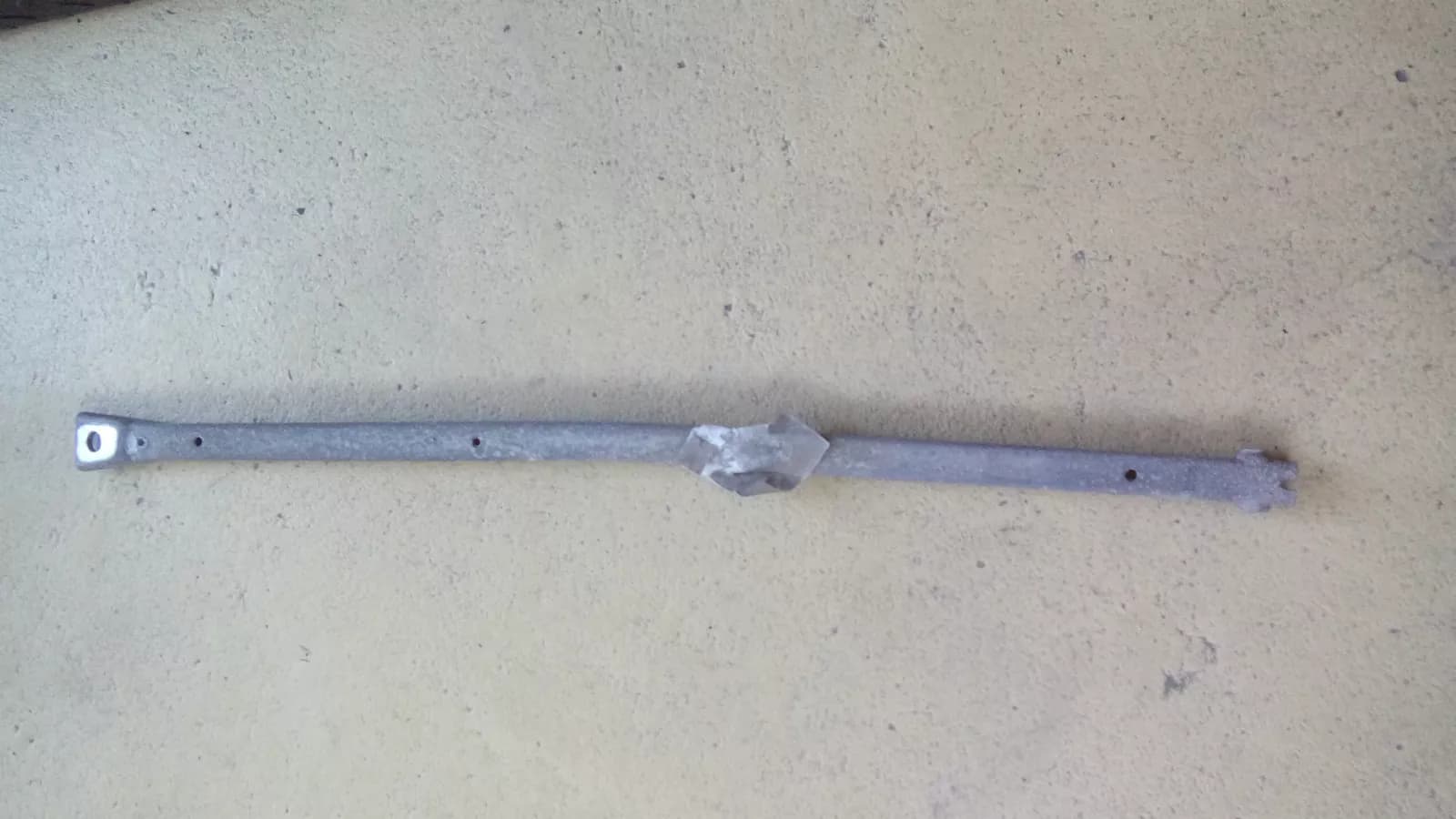 SAAB 9000 rear suspension brace