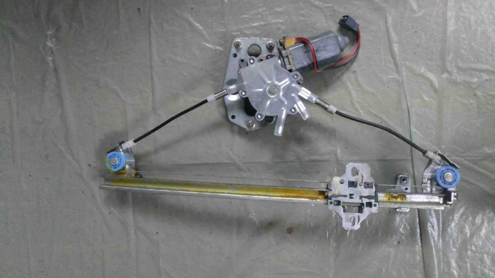 Saab 9000 window regulator left front Part no: 9255217 Year:1985-98