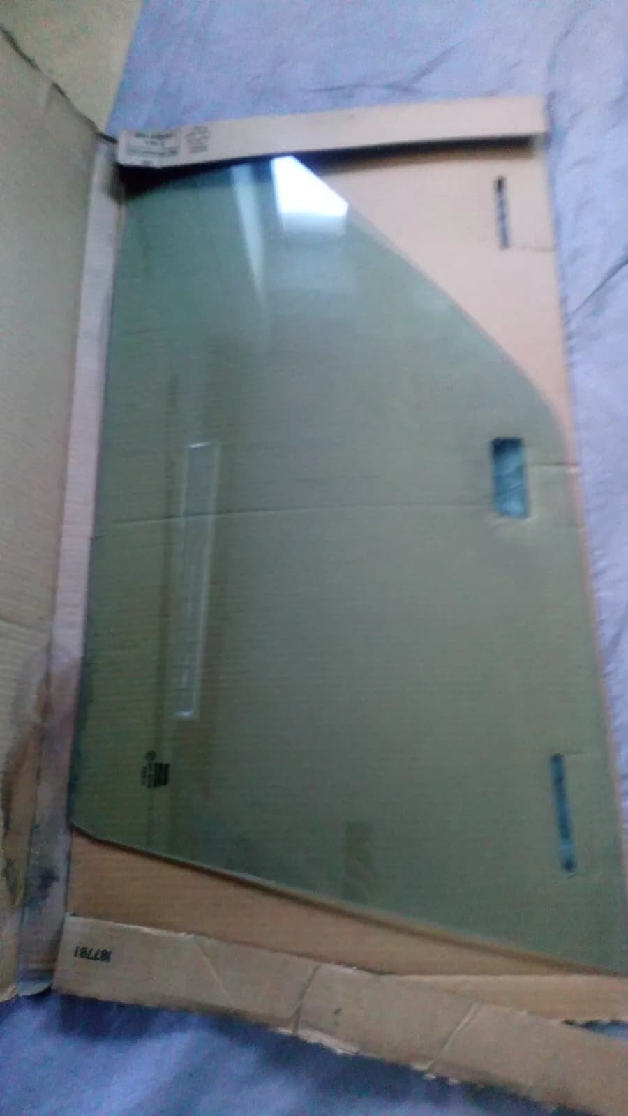 Saab 9000 Door Window left front Part no: 9266990