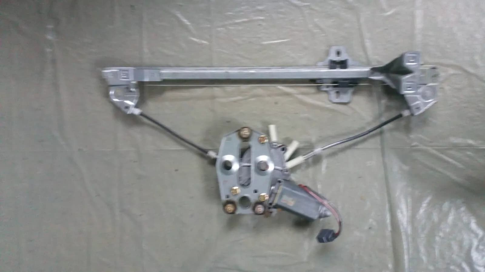 Saab 9000 window regulator right front part no: 9255209 Year:1985-98