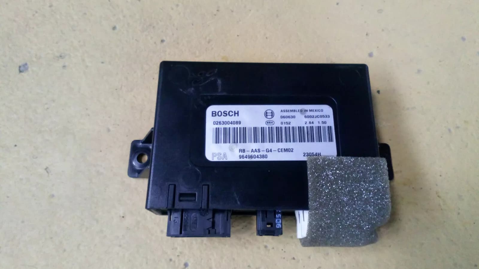 Peugeot 607 PDC ECU Teilenr:9649604380 Bosch: 0263004089 Bj:2008-