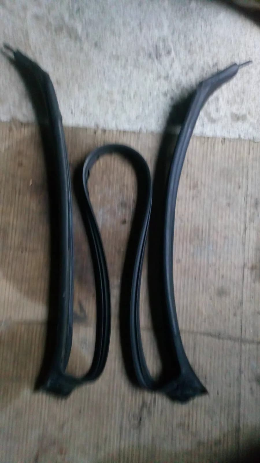 Saab 9-3 Convertible, Seal,pillar seal part no:4768123 year:1998-03