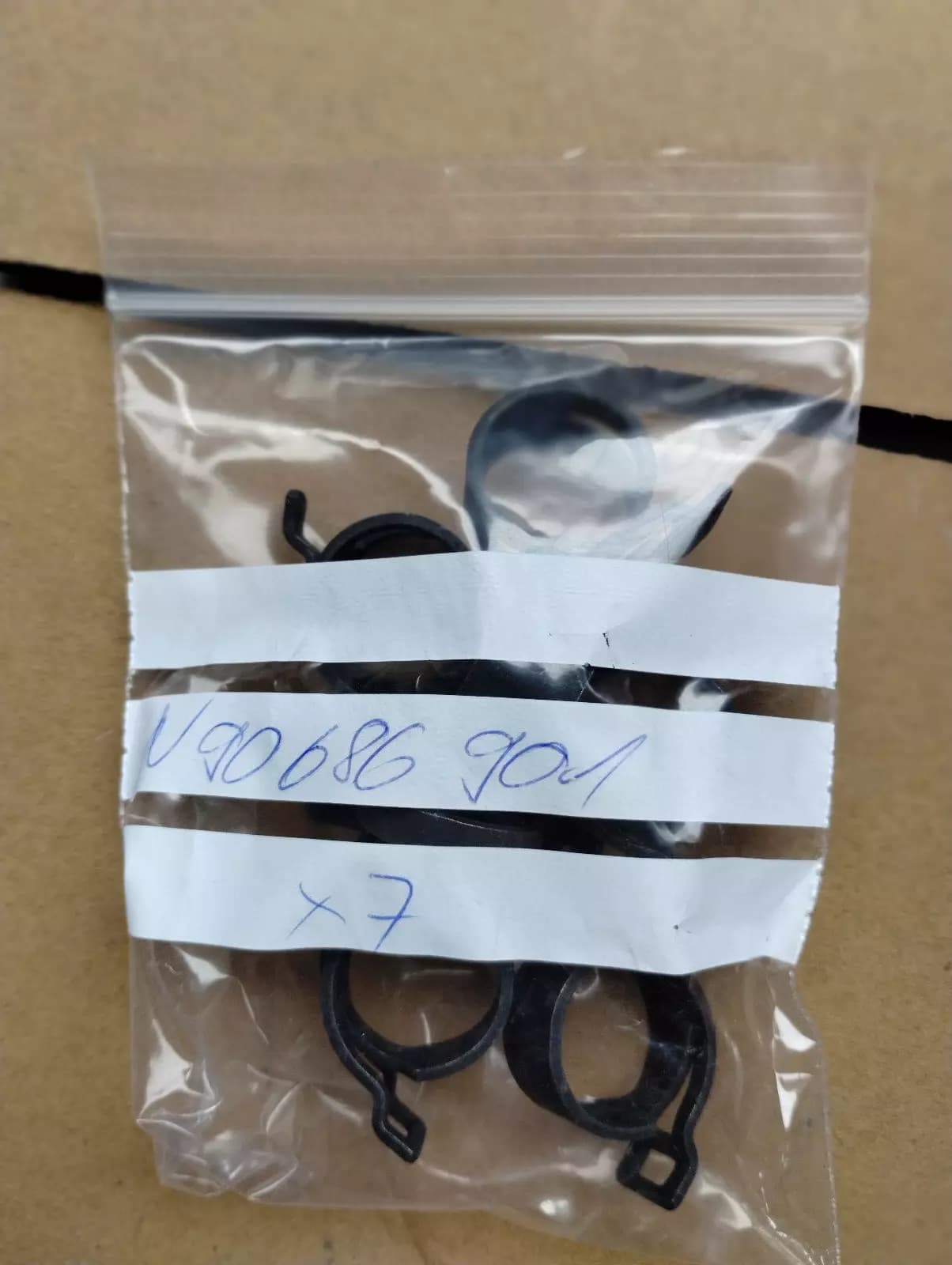 ORIGINAL BENTLEY SPRING BAND CLAMP 7 PCS NR: N90686901