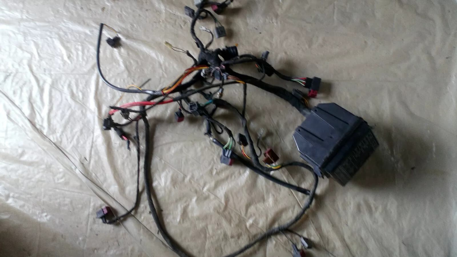 SAAB 9000 relay box with wiring harness part no:4586954 year:1996
