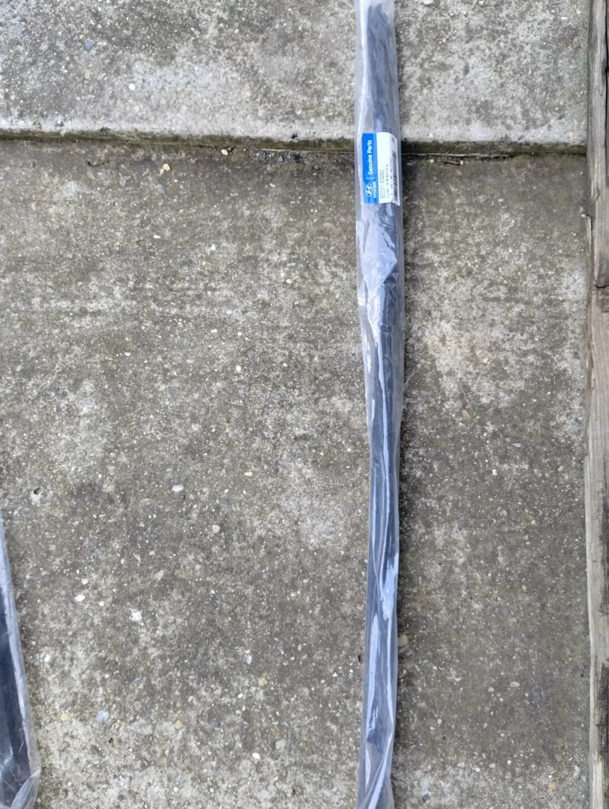 HYUNDAI Original W/STRIP-FR DR BELT I/S LH No : 82231A5000