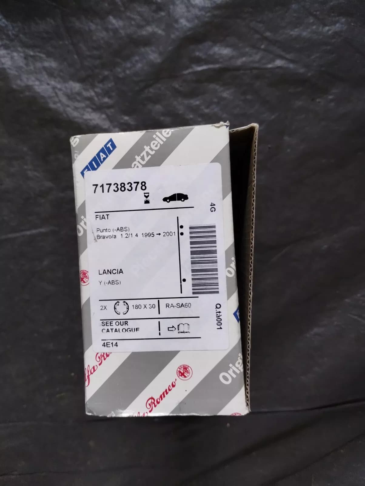 Genuine Fiat BRAKE SHOE KIT No : 71738378