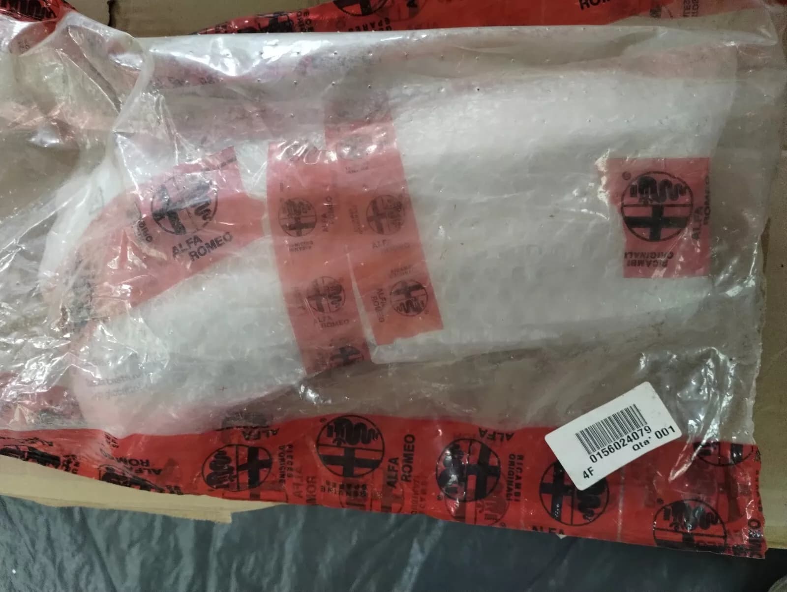 Genuine Alfa Romeo 156 RADIATOR GRILL No: 156024079