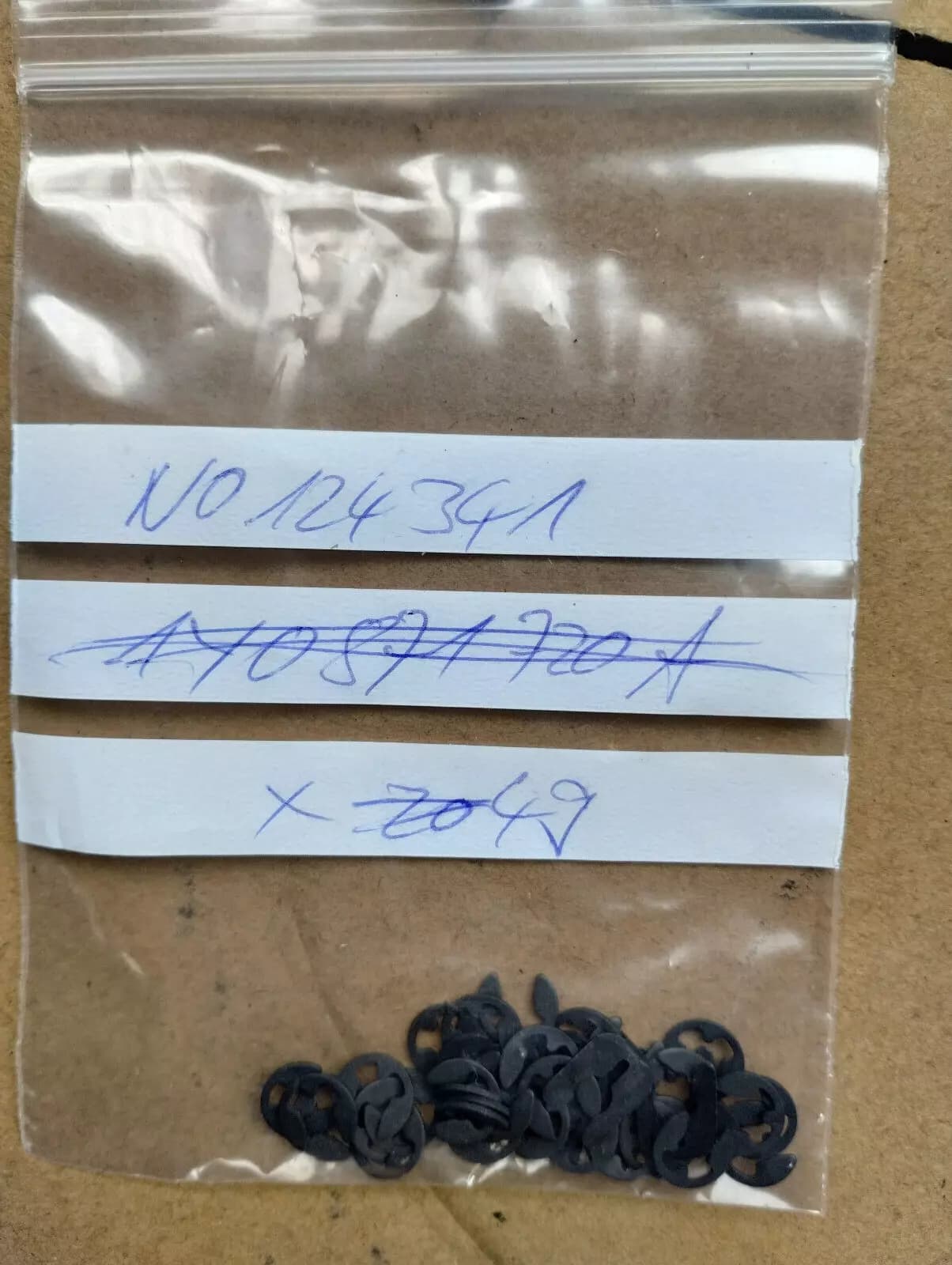 ORIGINAL BENTLEY RETAINING WASHER 49 PCS NR: N0124341