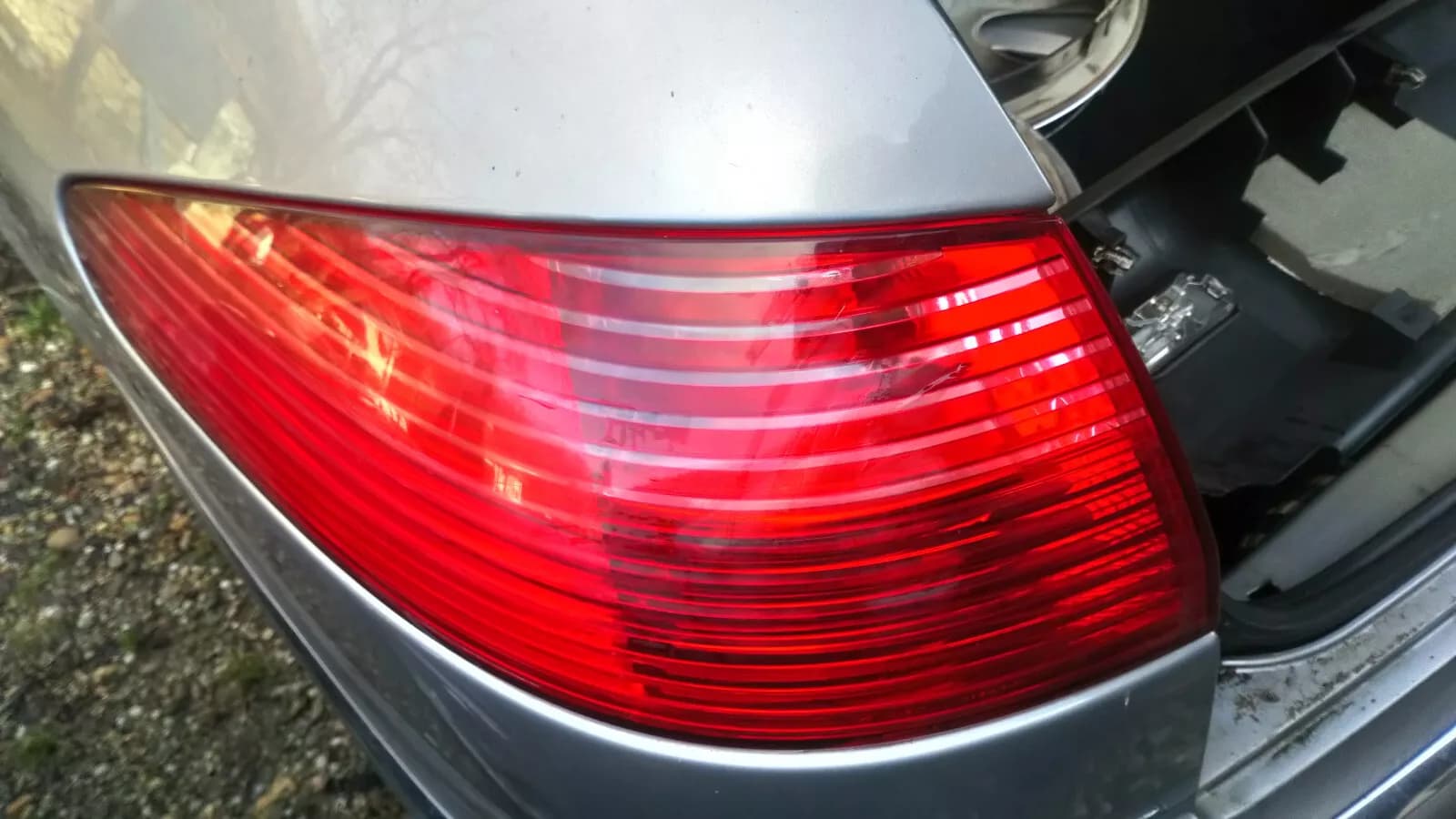 Peugeot 607 original rear light left year:2007