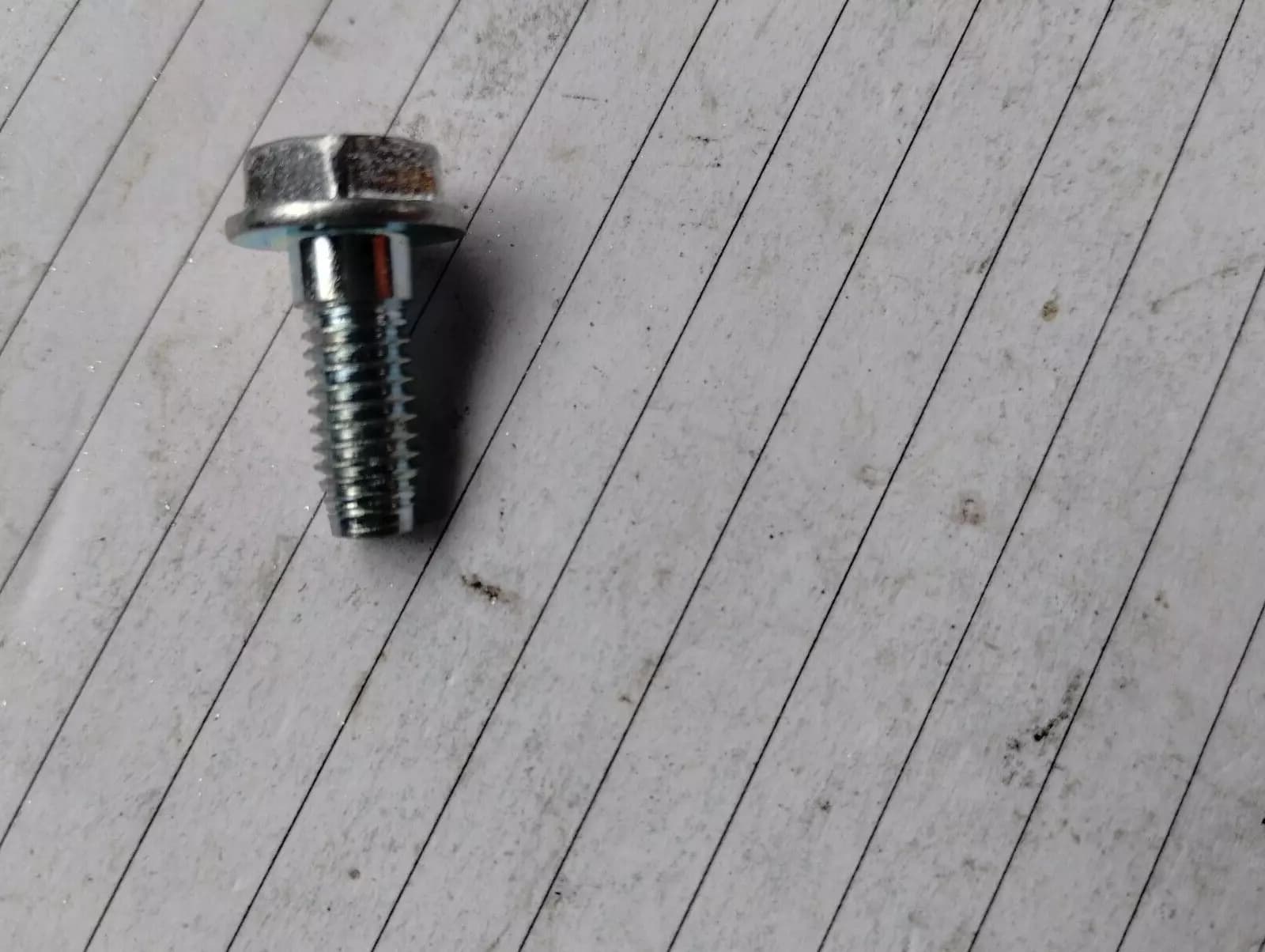 NEW BENTLEY genuine screw No: 6x1x20