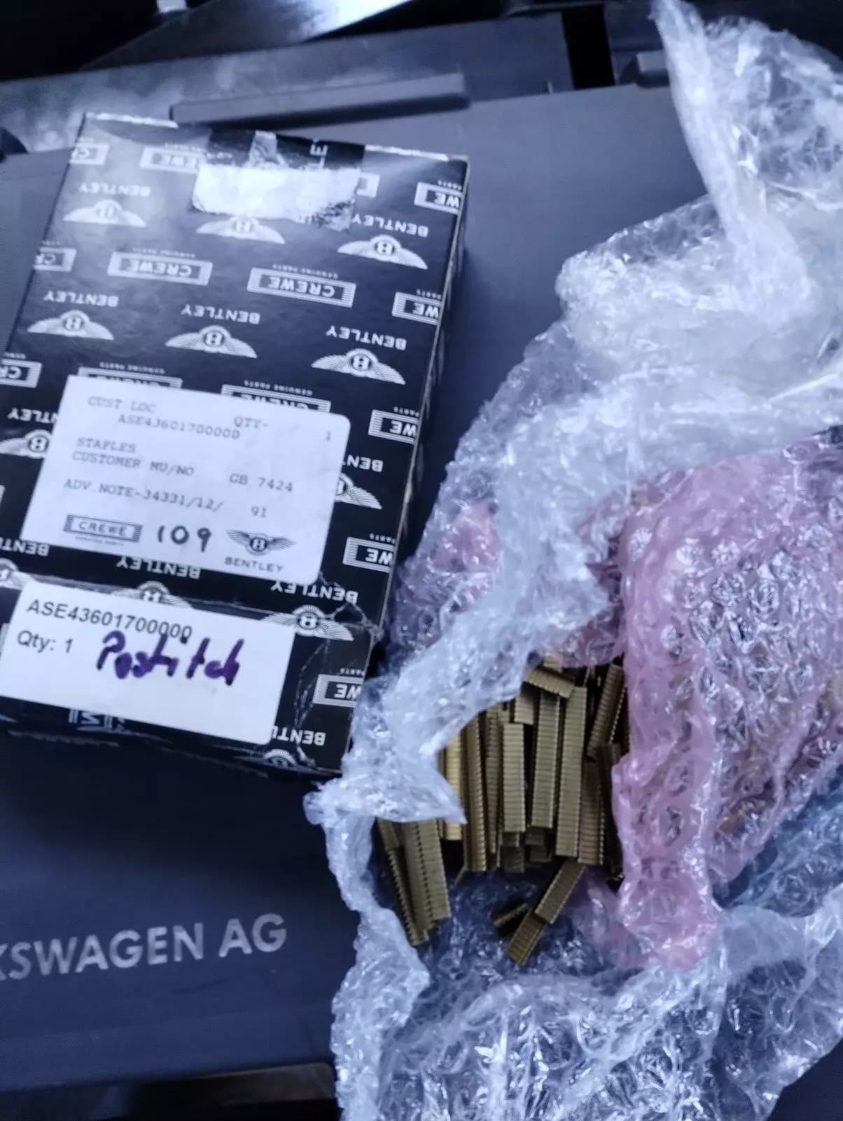 NEW BENTLEY genuine staples, 1 5 mm No: ASE43601700000