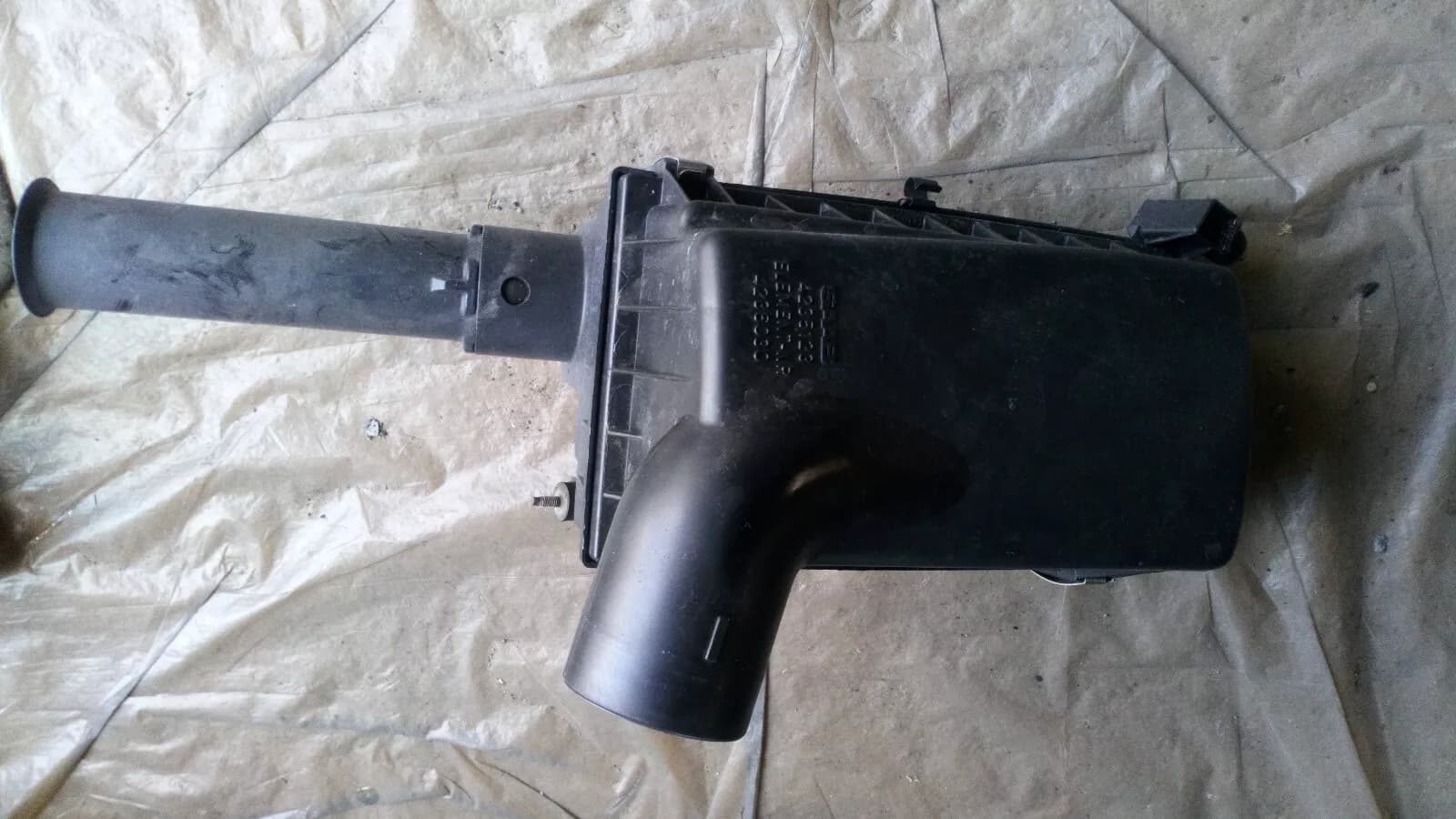 SAAB 900NG air filter house part no:4235123 year:1994-98