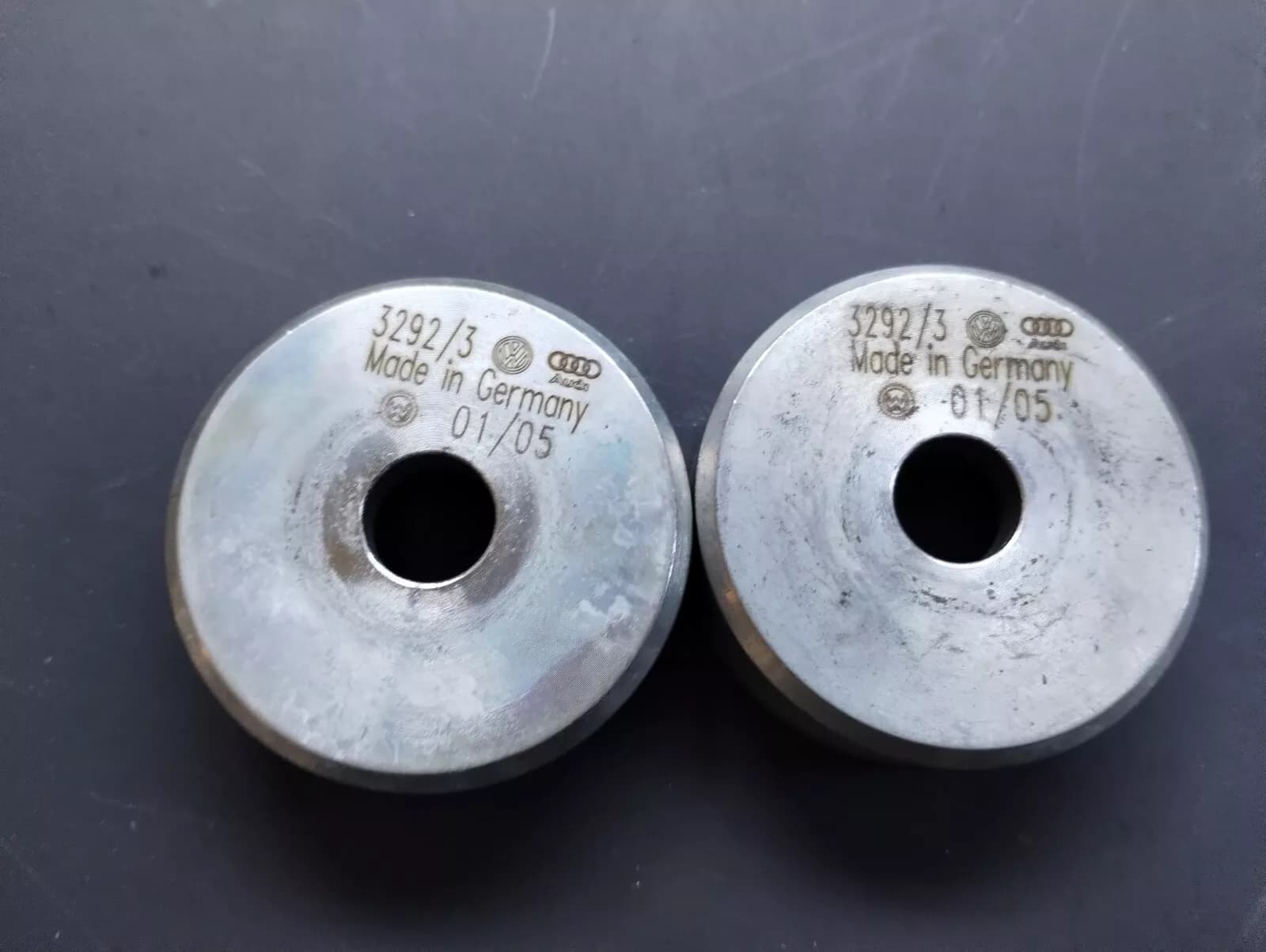 NEW BENTLEY genuine thrust pieces No: VAG 3292/3