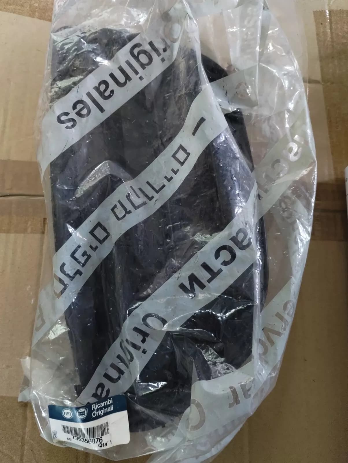 Genuine Fiat, AIR INTAKE GRILLS AND BADGES No: 735356076