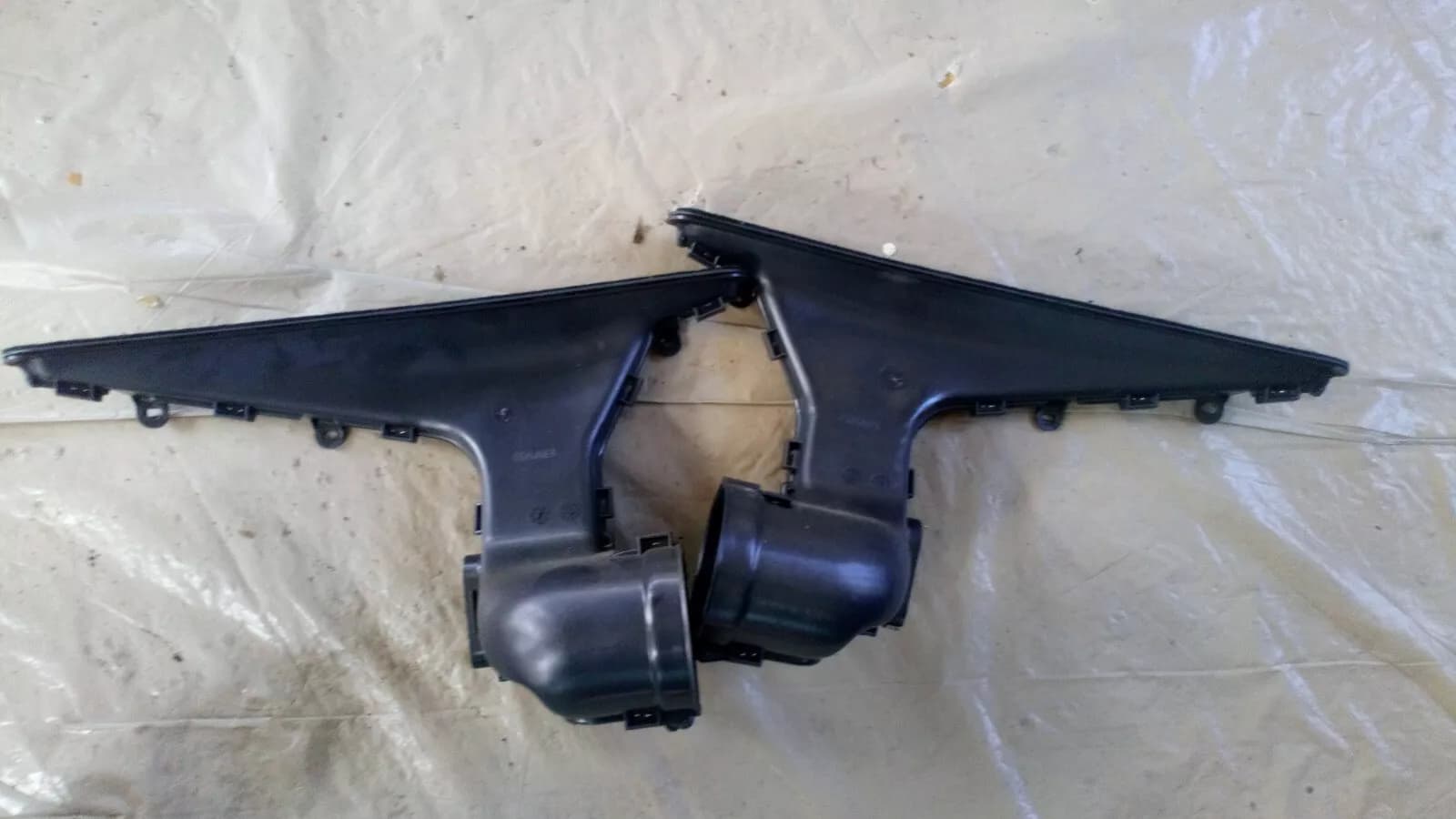 SAAB 9000 air duct left, right part no:4070140, 4070140 year:1996