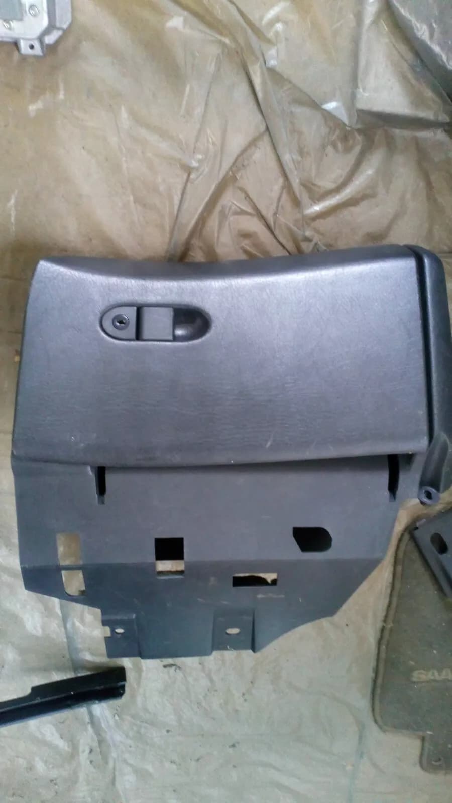 SAAB 900NG glove box part no:4219283 year:1994-98
