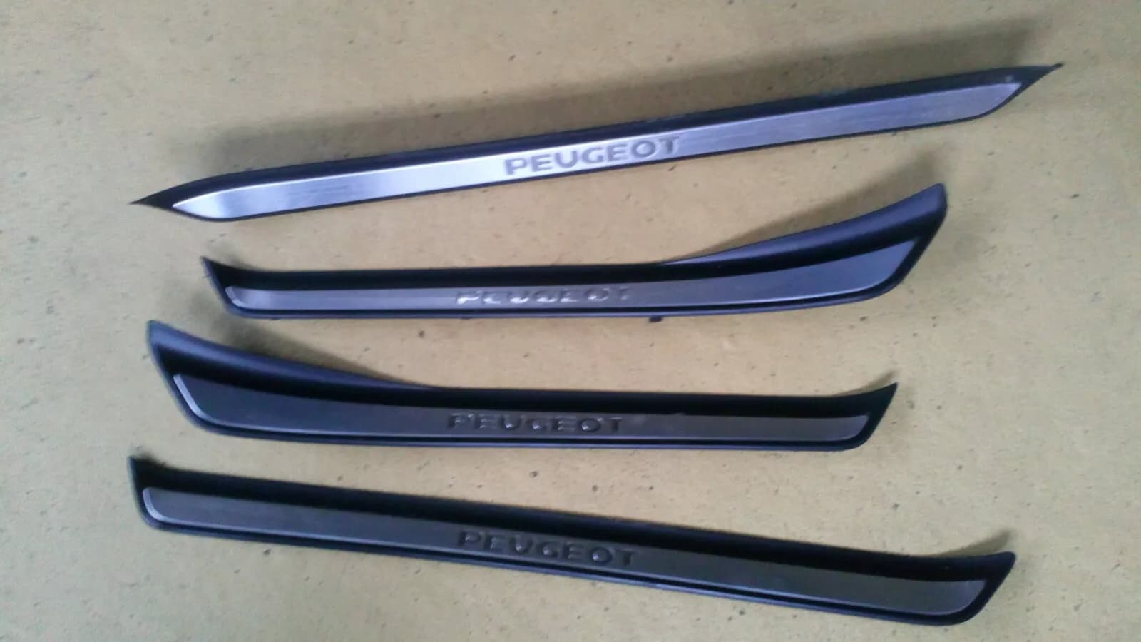 Peugeot 607 original door sill trim set Year: 2006