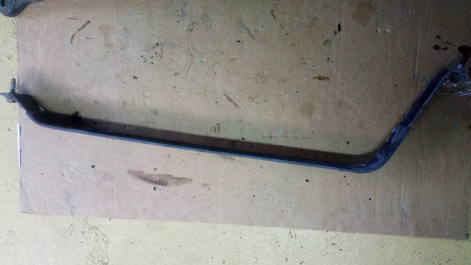 Saab 9-3 Sedan fuel tank holder 2pcs year: 2003-11