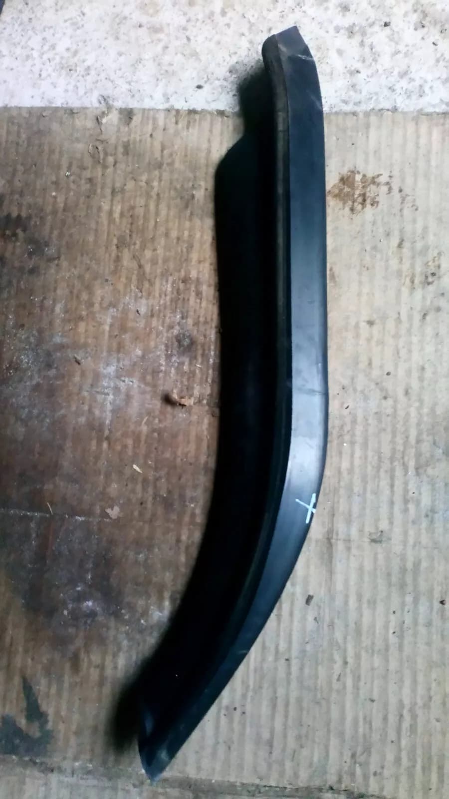 Saab 9-3 Convertible rear right side seal part no : 4850061 year: 1998-03