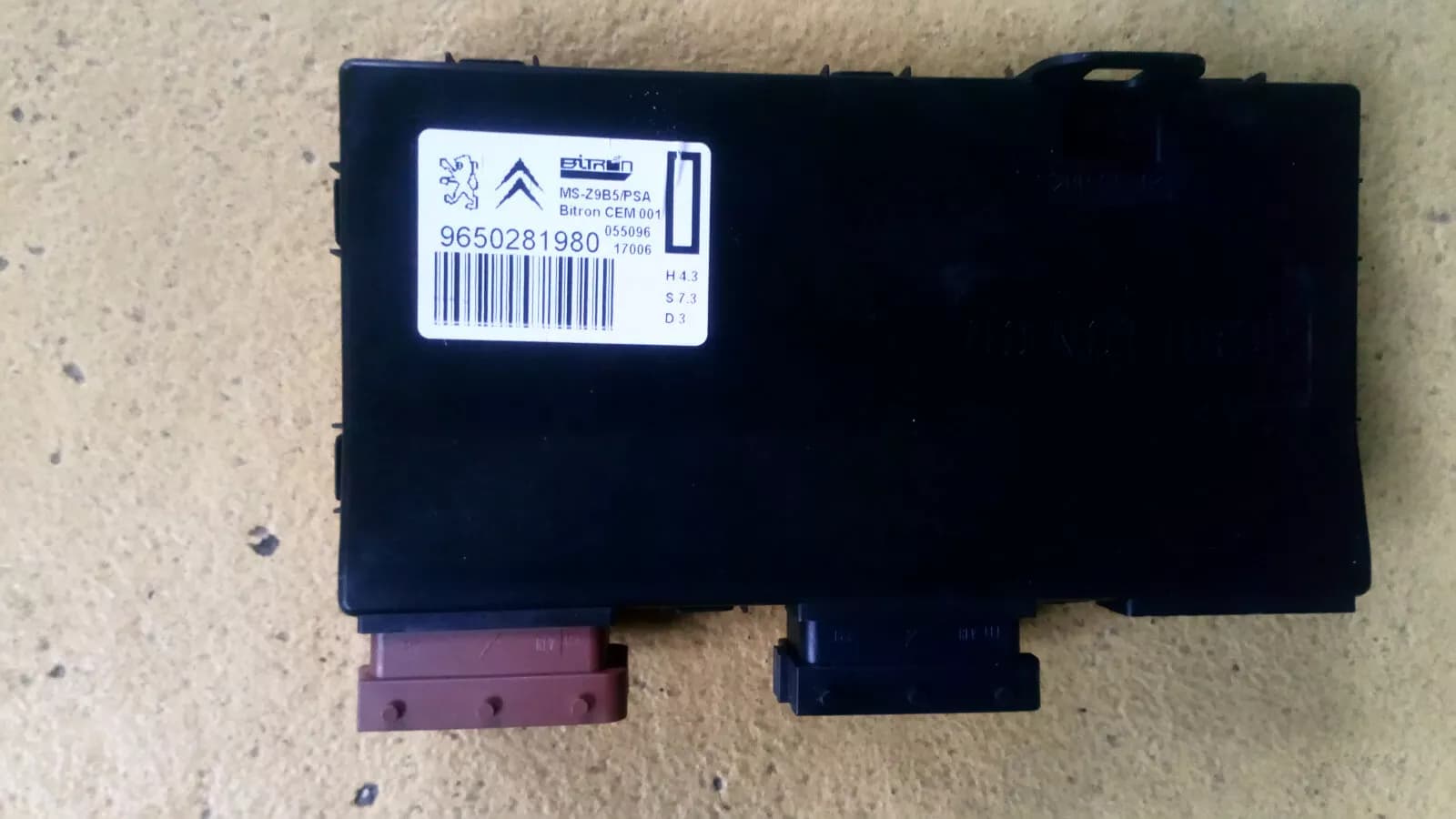 Peugeot 607 seat control unit Part no :9650281980