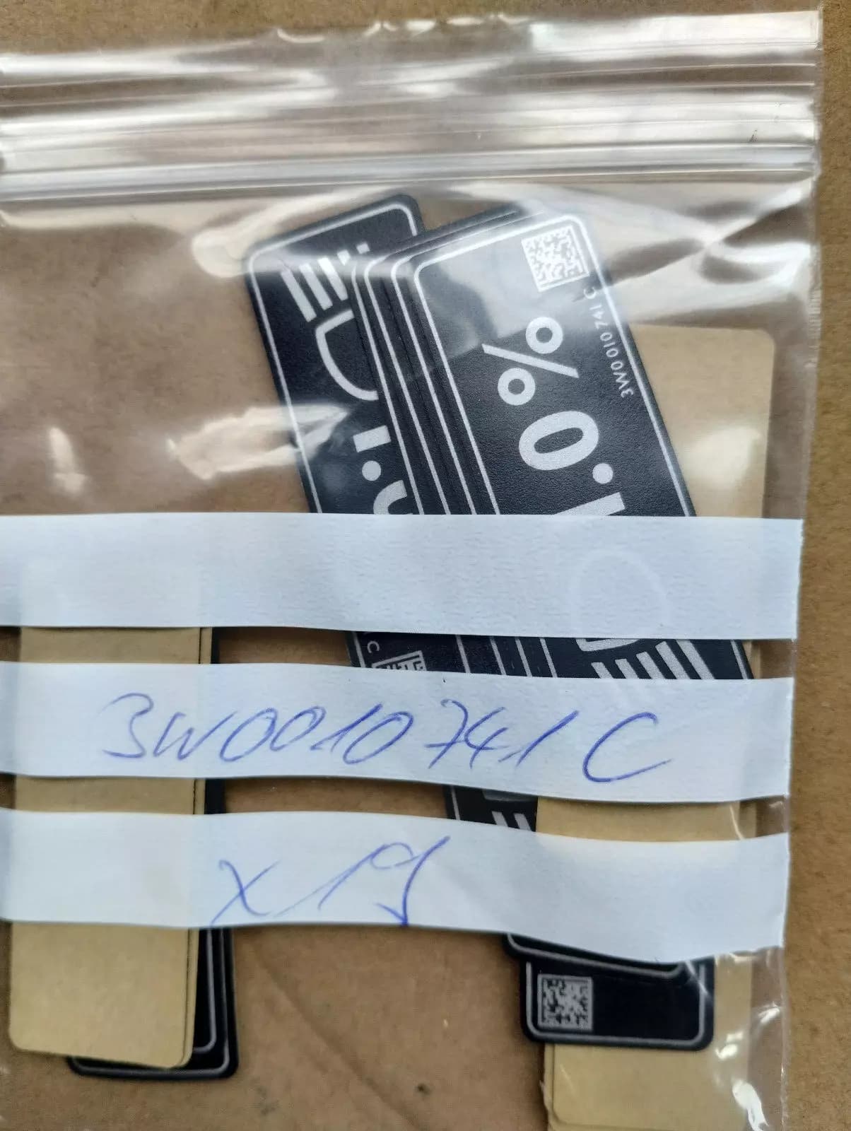 ORIGINAL BENTLEY STICKER FOR HEADLIGHT 19 PCS No: 3W0010741C