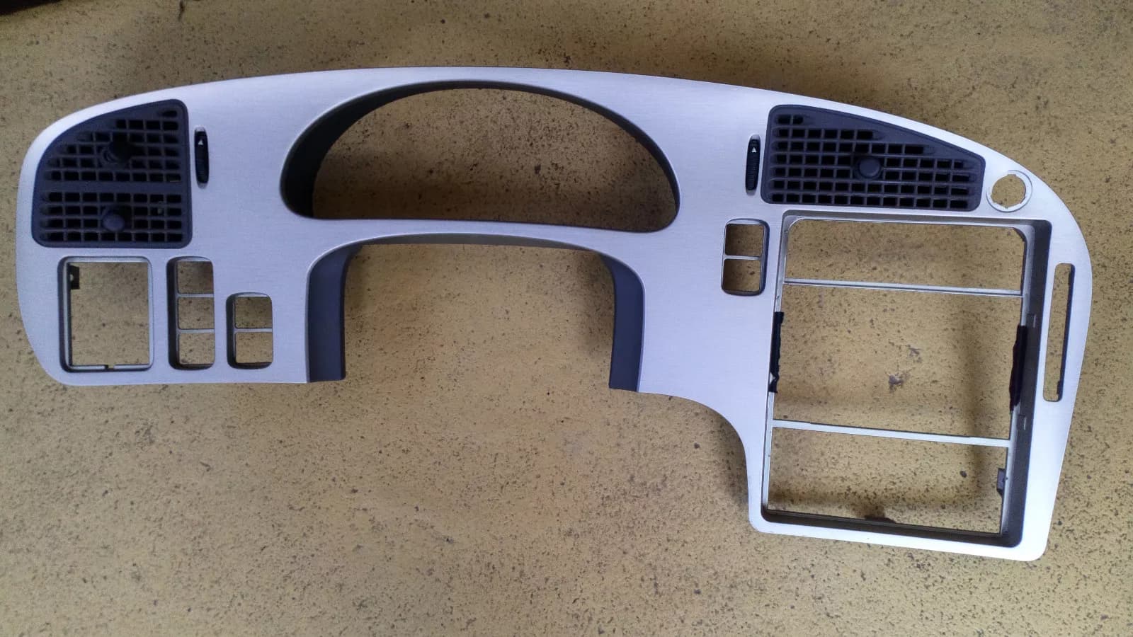 SAAB 9-5 Aero, Vector speedometer cover part no: 4600672 year: 2002