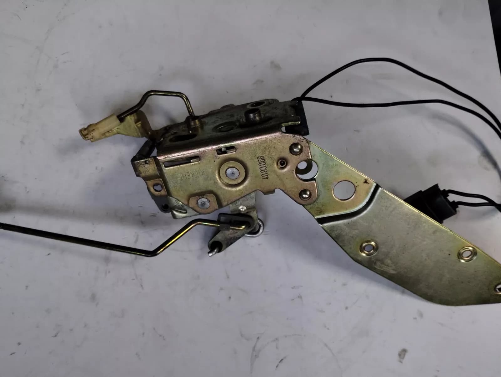 SAAB 9000 Door lock mechanism, front right No: 4093068