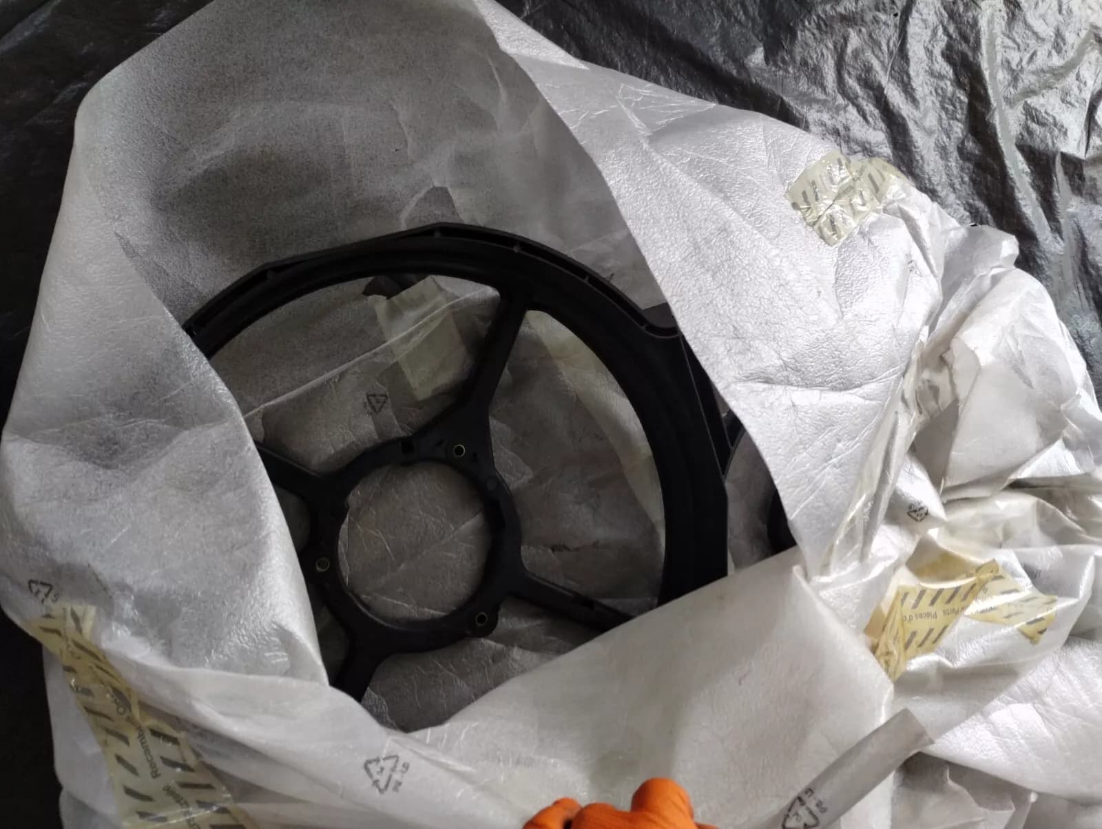 Fiat original cooling fan house. No: 1471087080