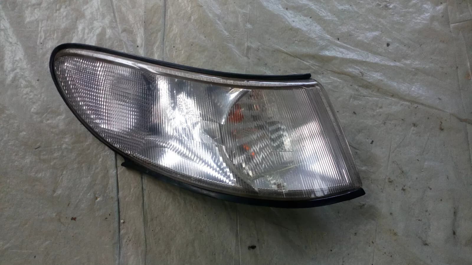 SAAB 9-3 original turn signal right part no: 4676482 year: 1999-2003