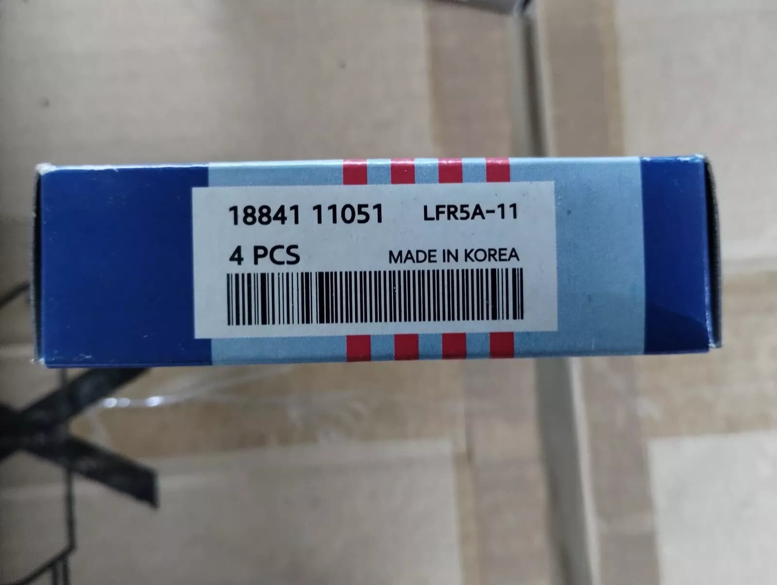 Genuine Hyundai, PLUG ASSY-SPARK 4 pcs Nr: 1884111051