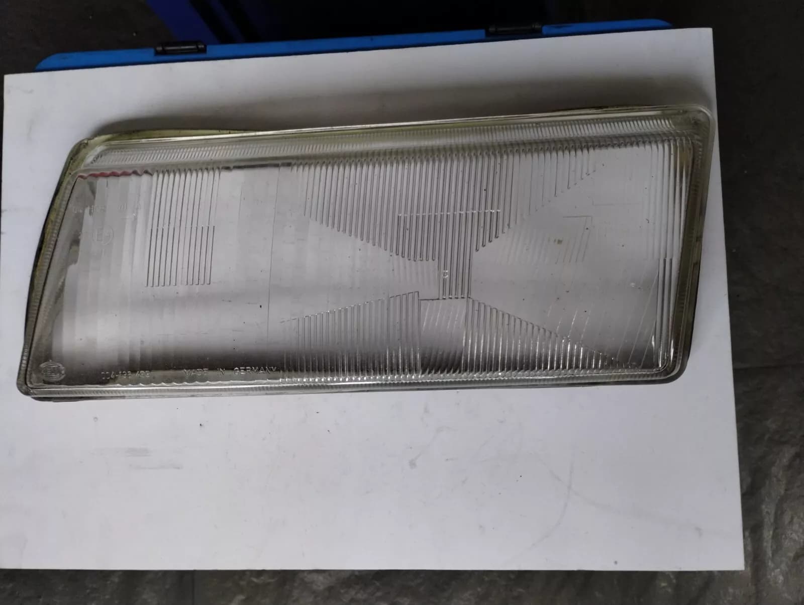 SAAB 9000 Headlight glass left No: 9084013
