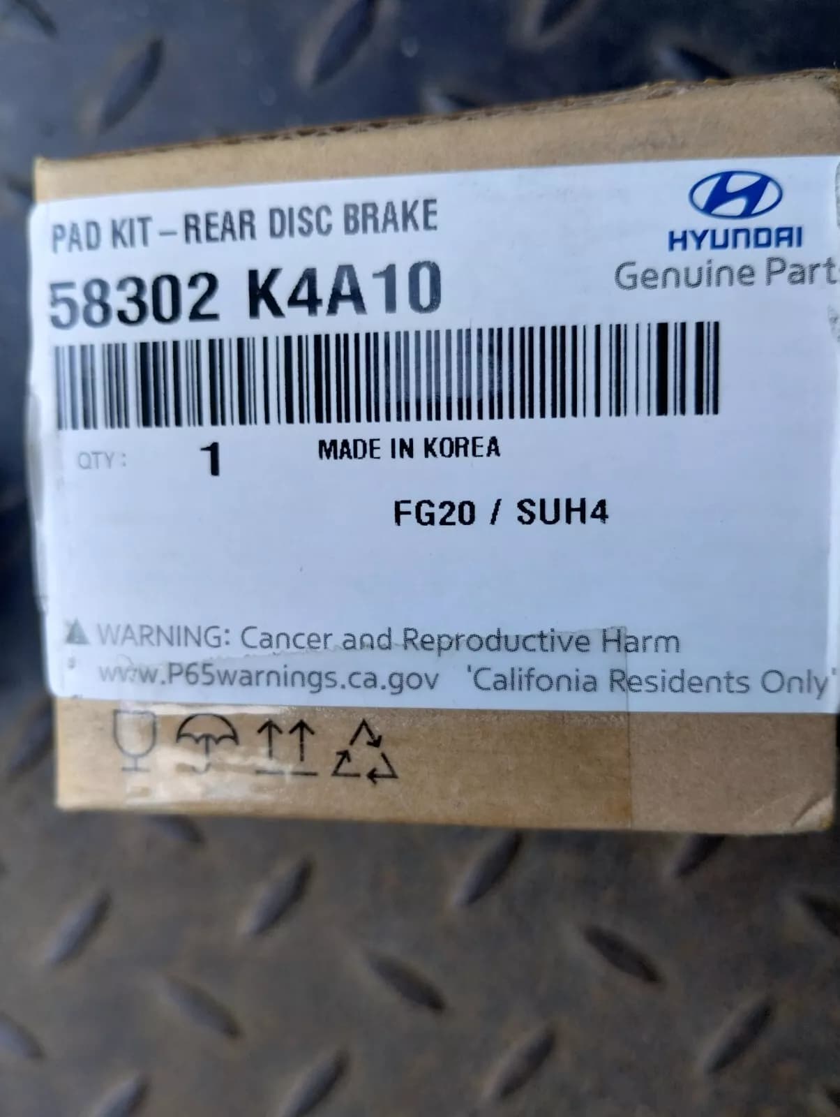 HYUNDAI original PAD KIT-REAR DISC BRAKE No : 58302K4A10