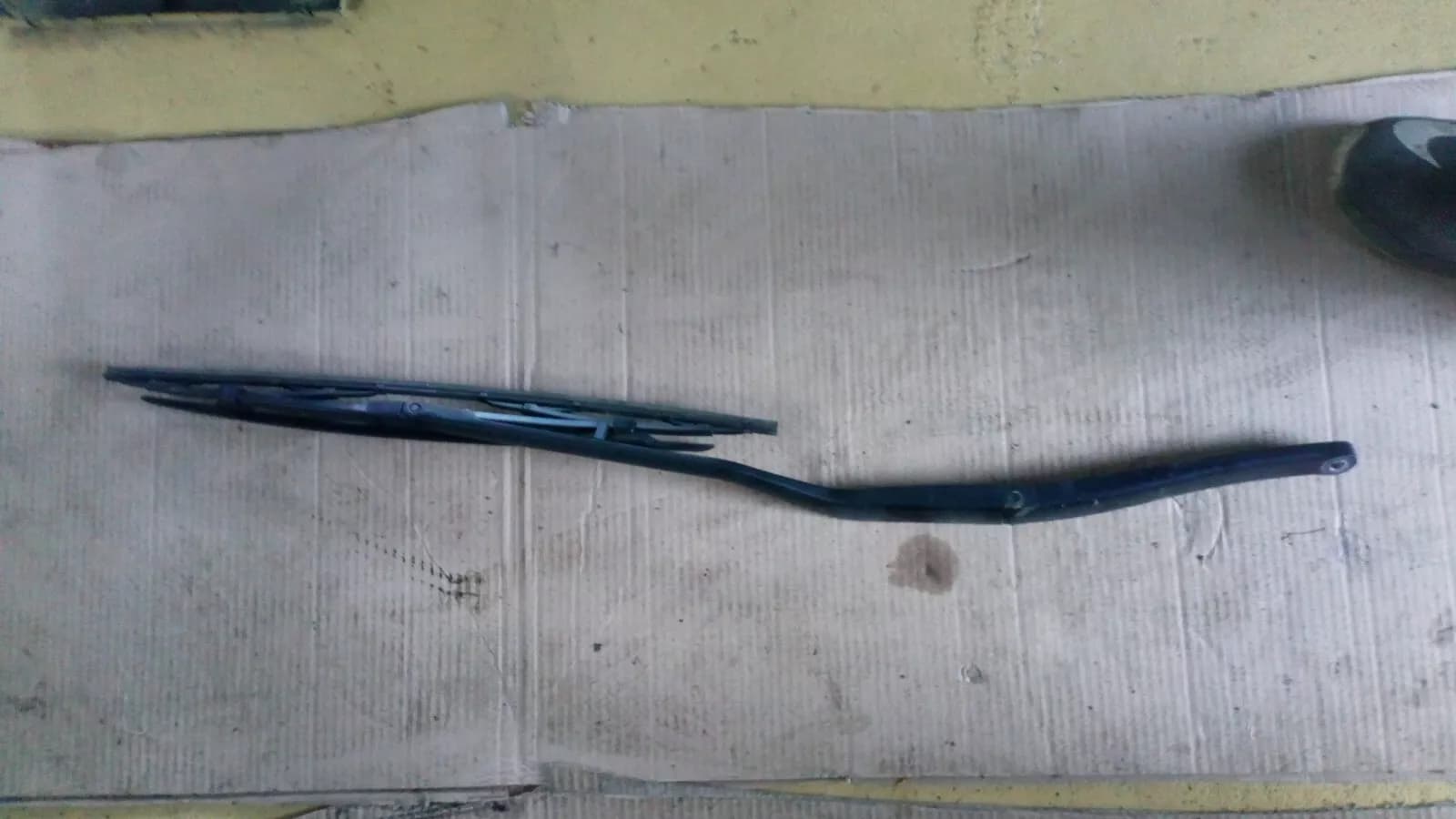 Peugeot 607 wiper arm year: 2006