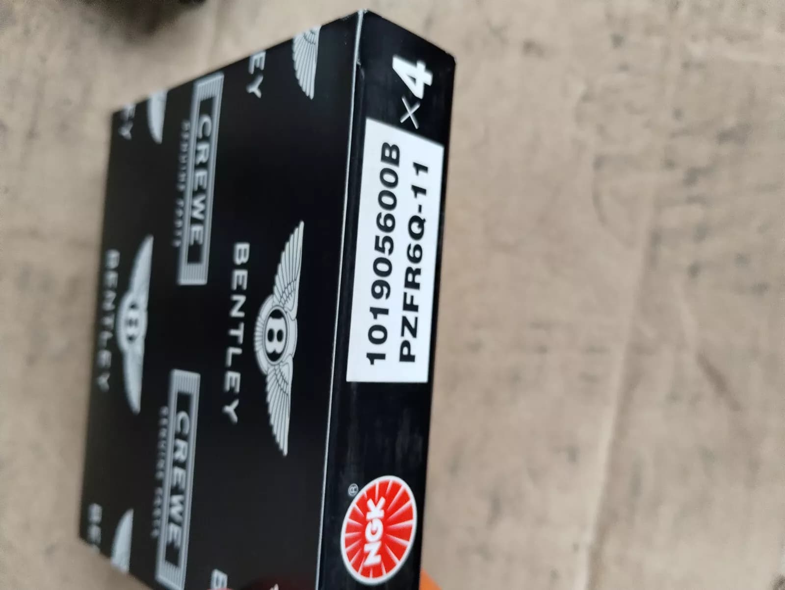 Bentley genuine SPARK PLUG No:101905600B