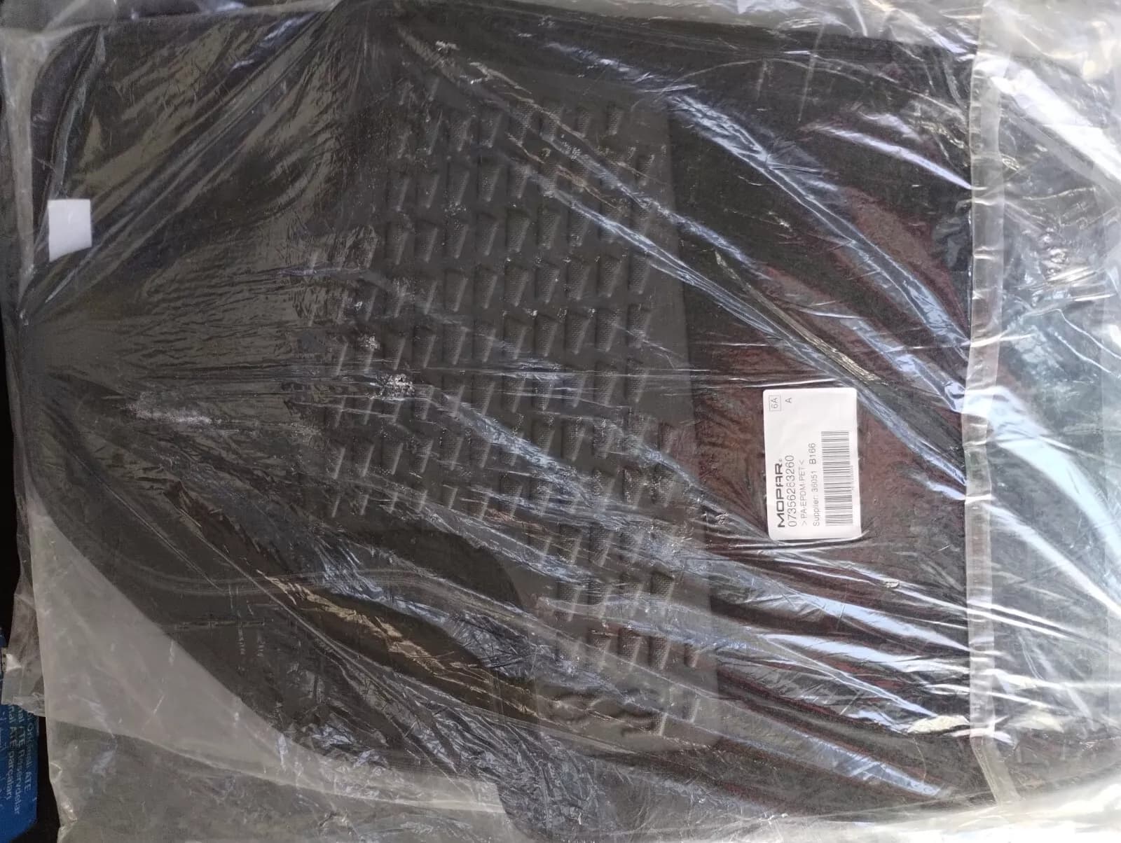 Genuine MOPAR floor mats No : 7356263260