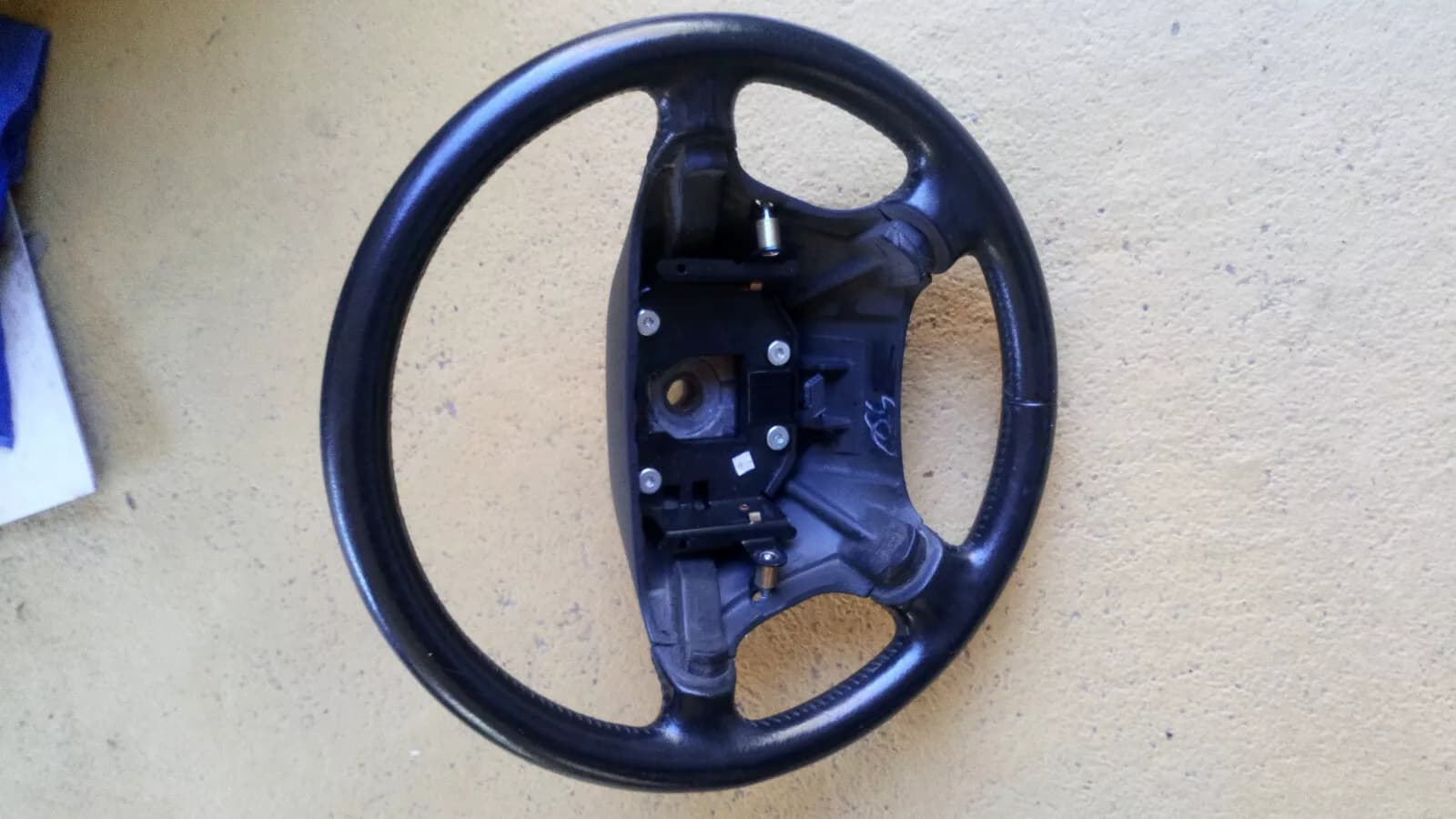 SAAB 9-5 steering wheel Part no:5201026 year:2002