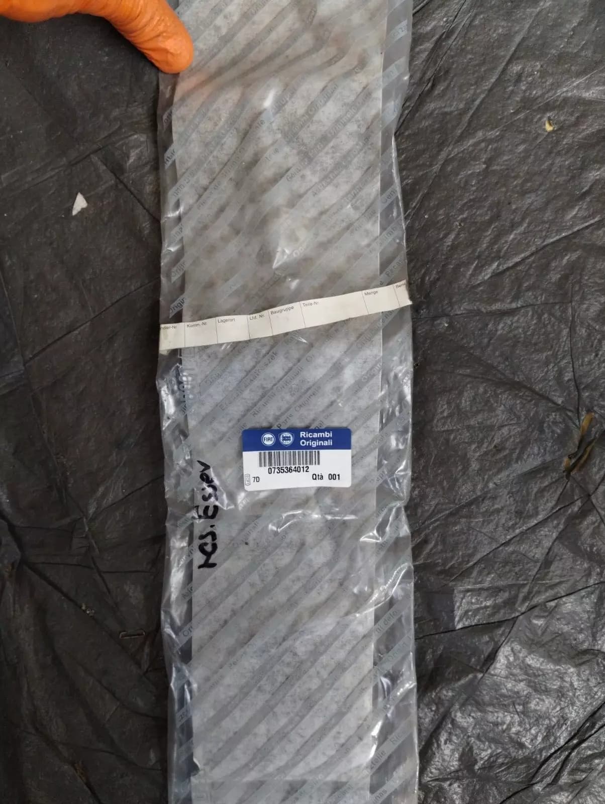 Genuine Fiat BODY PLASTIC STRIP No: 735364012