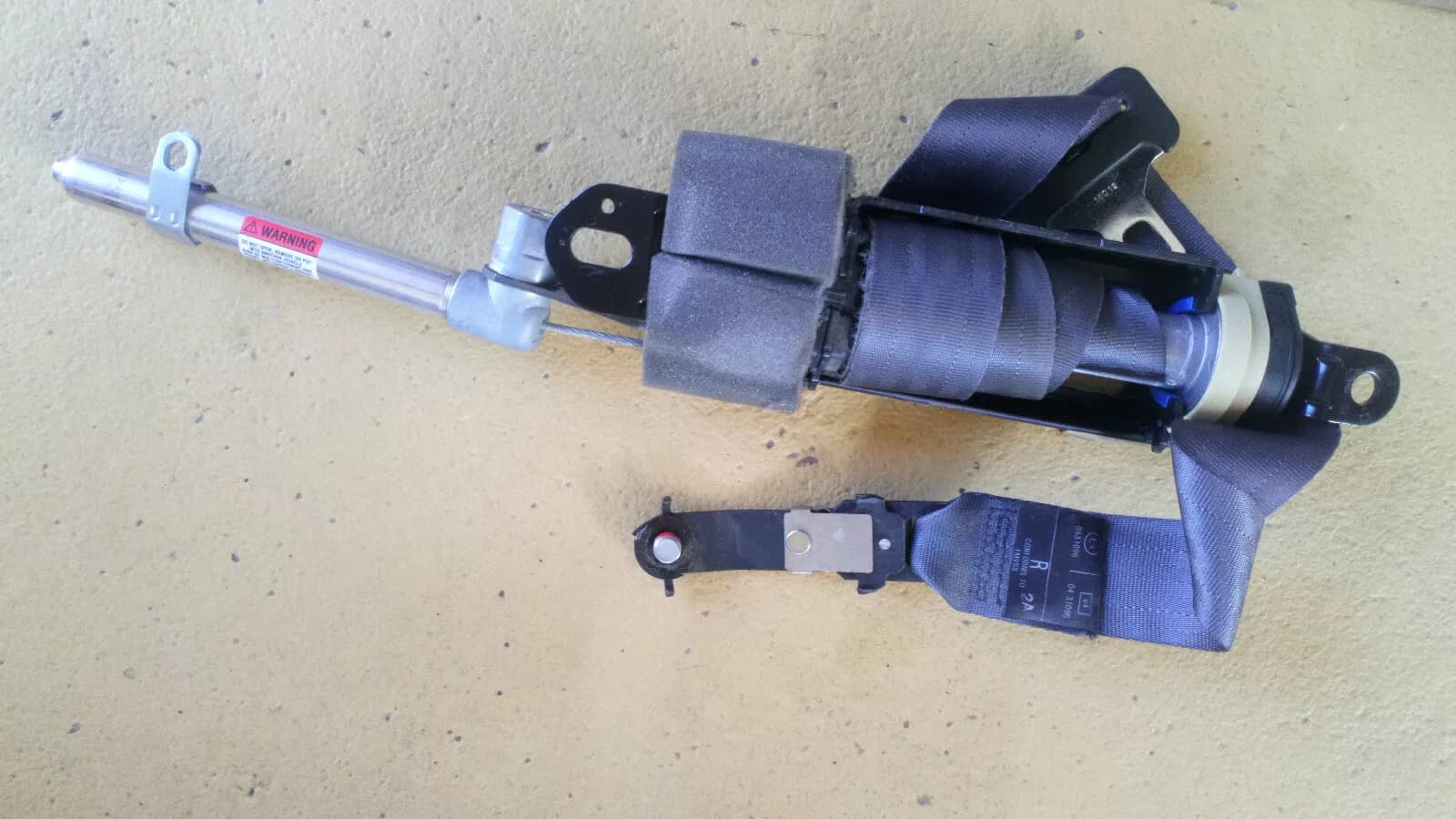 SAAB 9-5 seat belt front right part no:5203062 year:2001